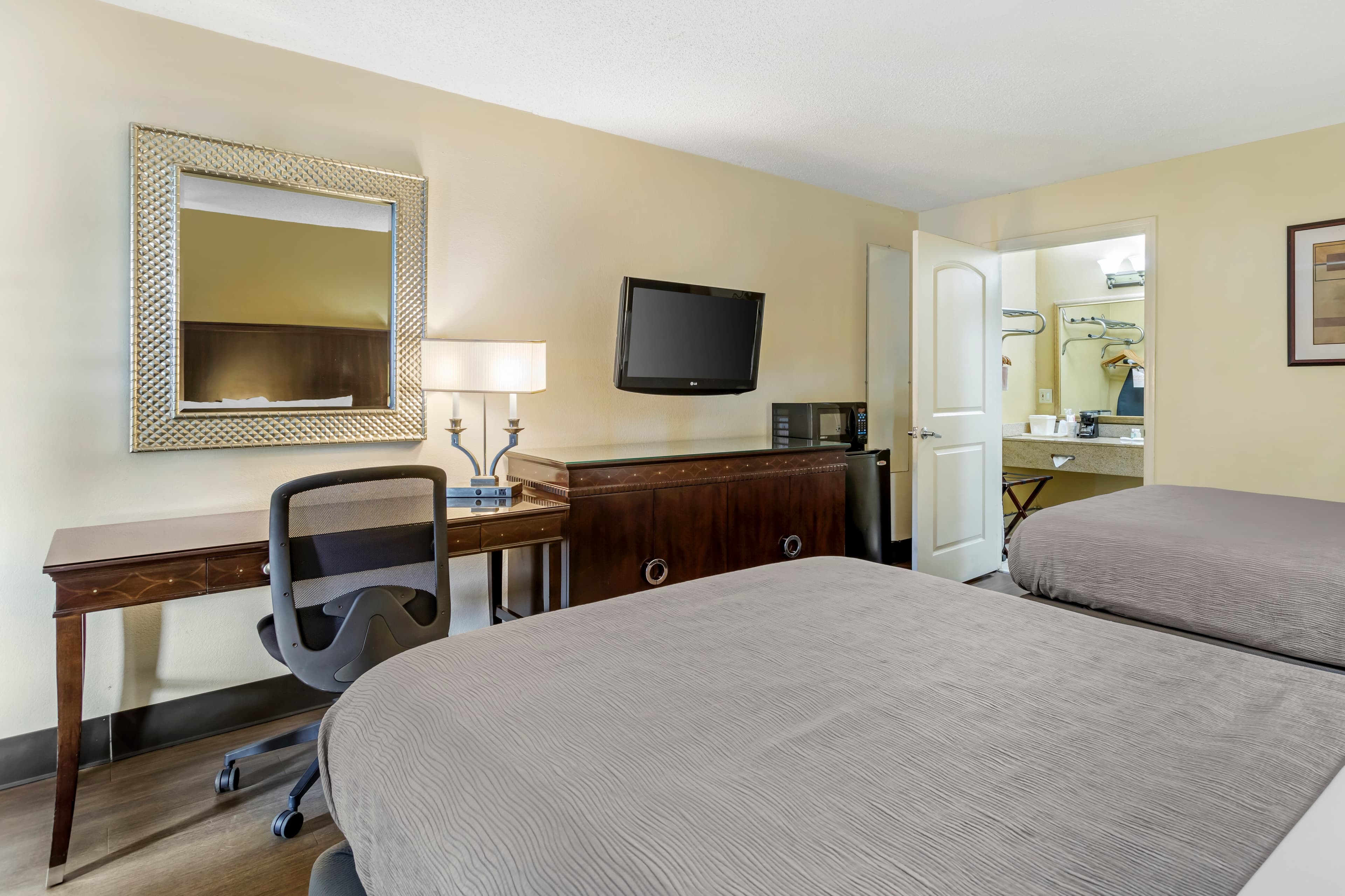 Quality Inn Alachua - Gainesville Area — 4