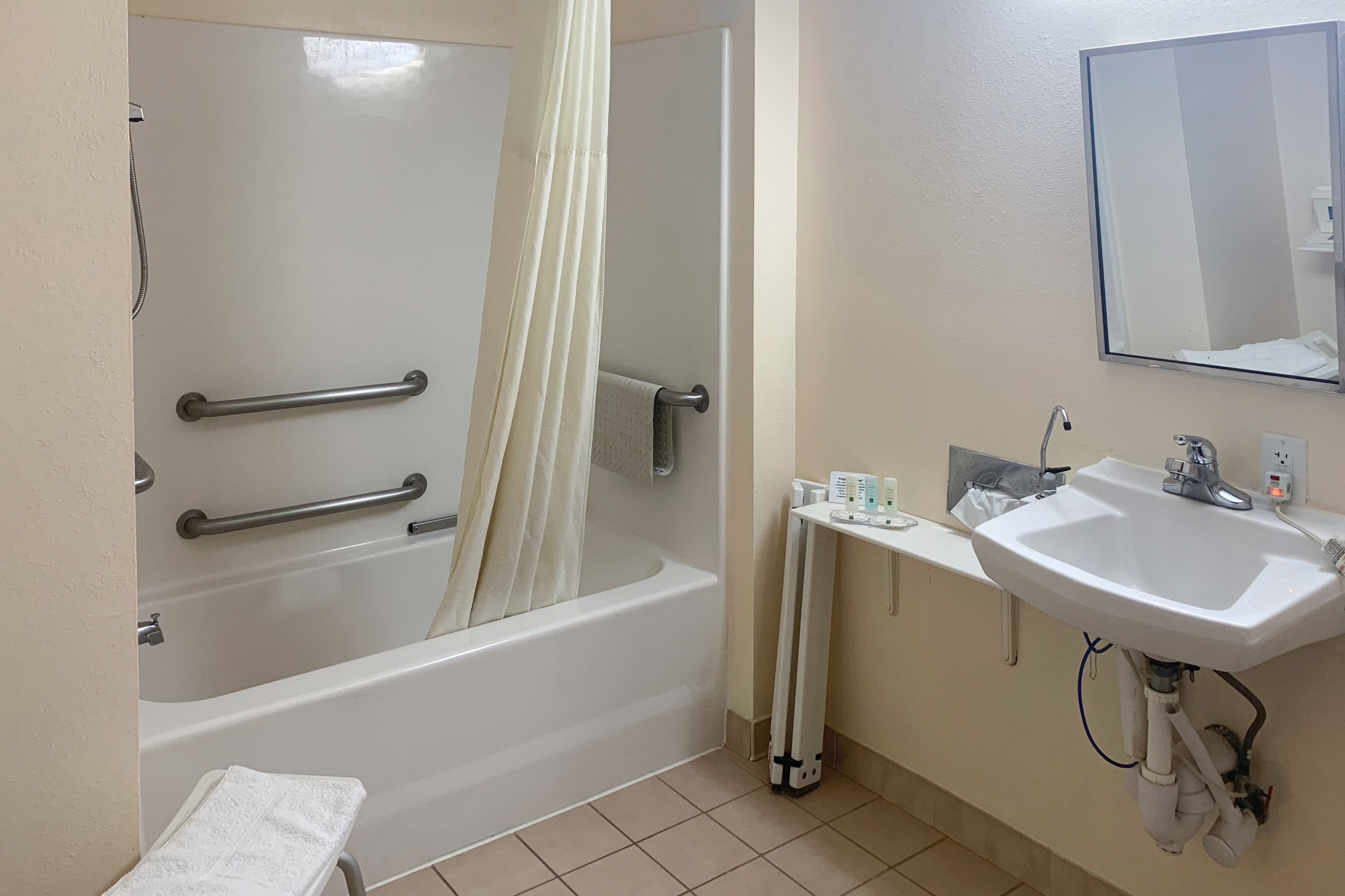 Quality Inn Gainesville I-75 — 7