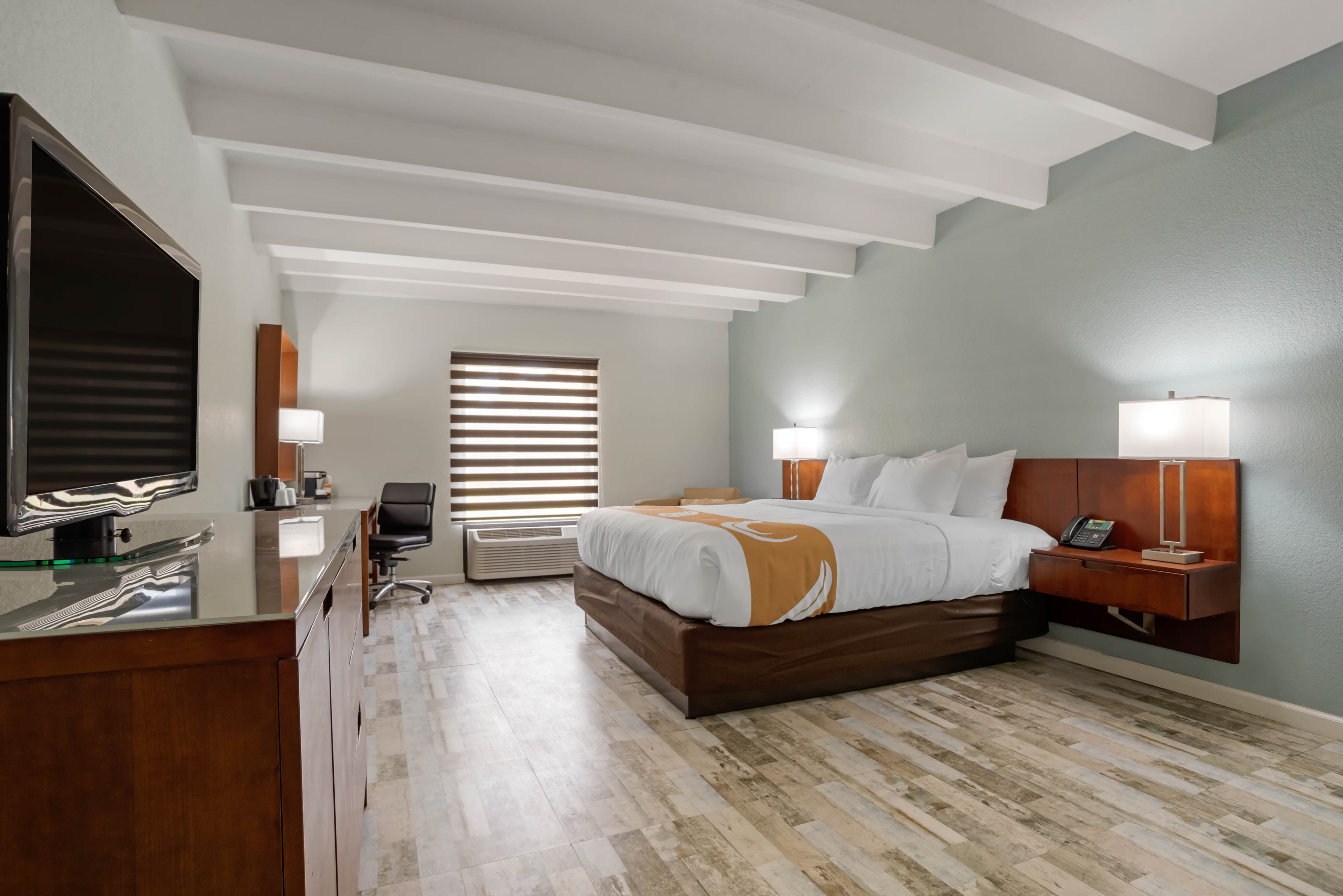 Quality Inn Fort Walton Beach - Destin West - Image 4