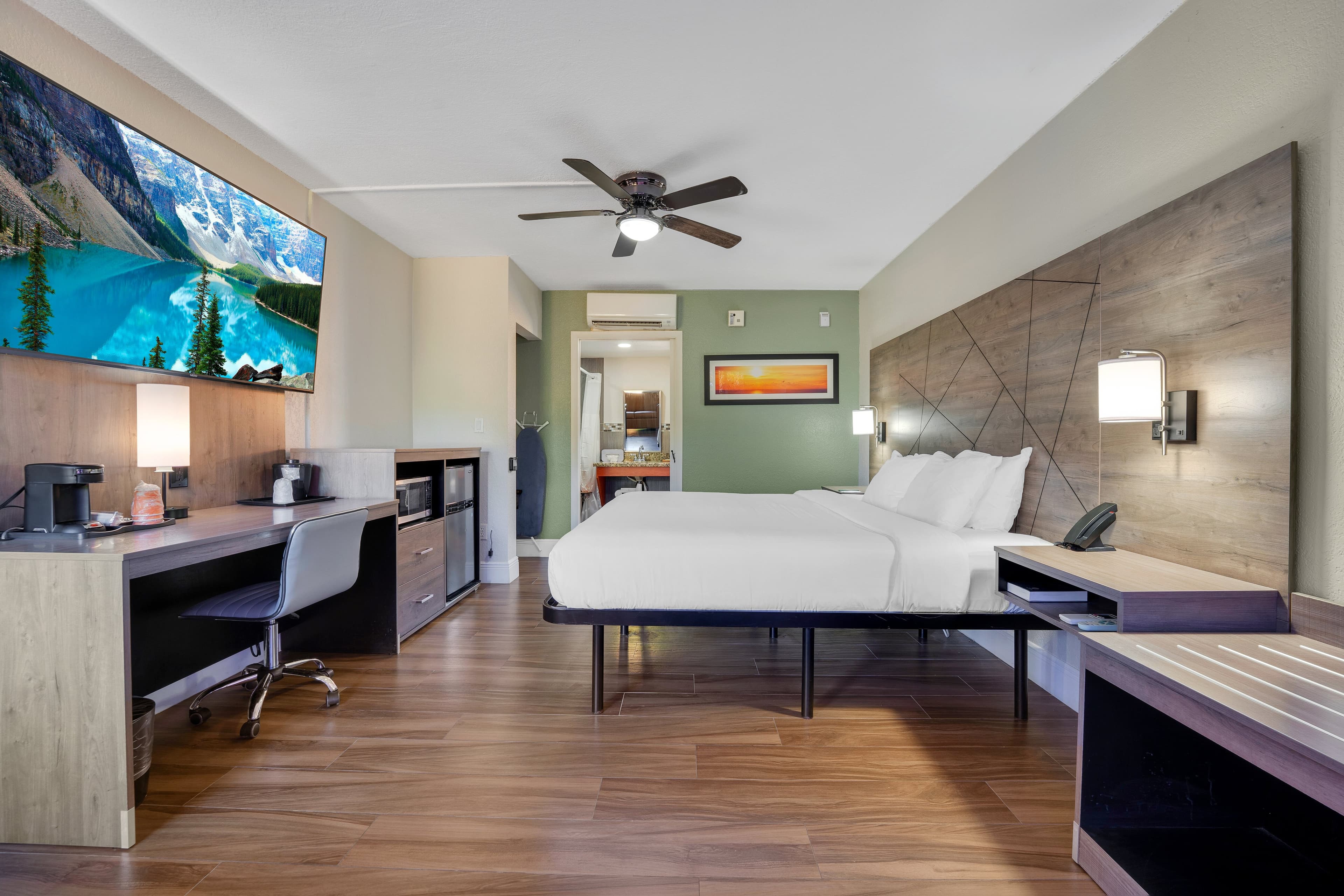 Quality Inn & Suites Airport/Cruise Port Hollywood - Image 4