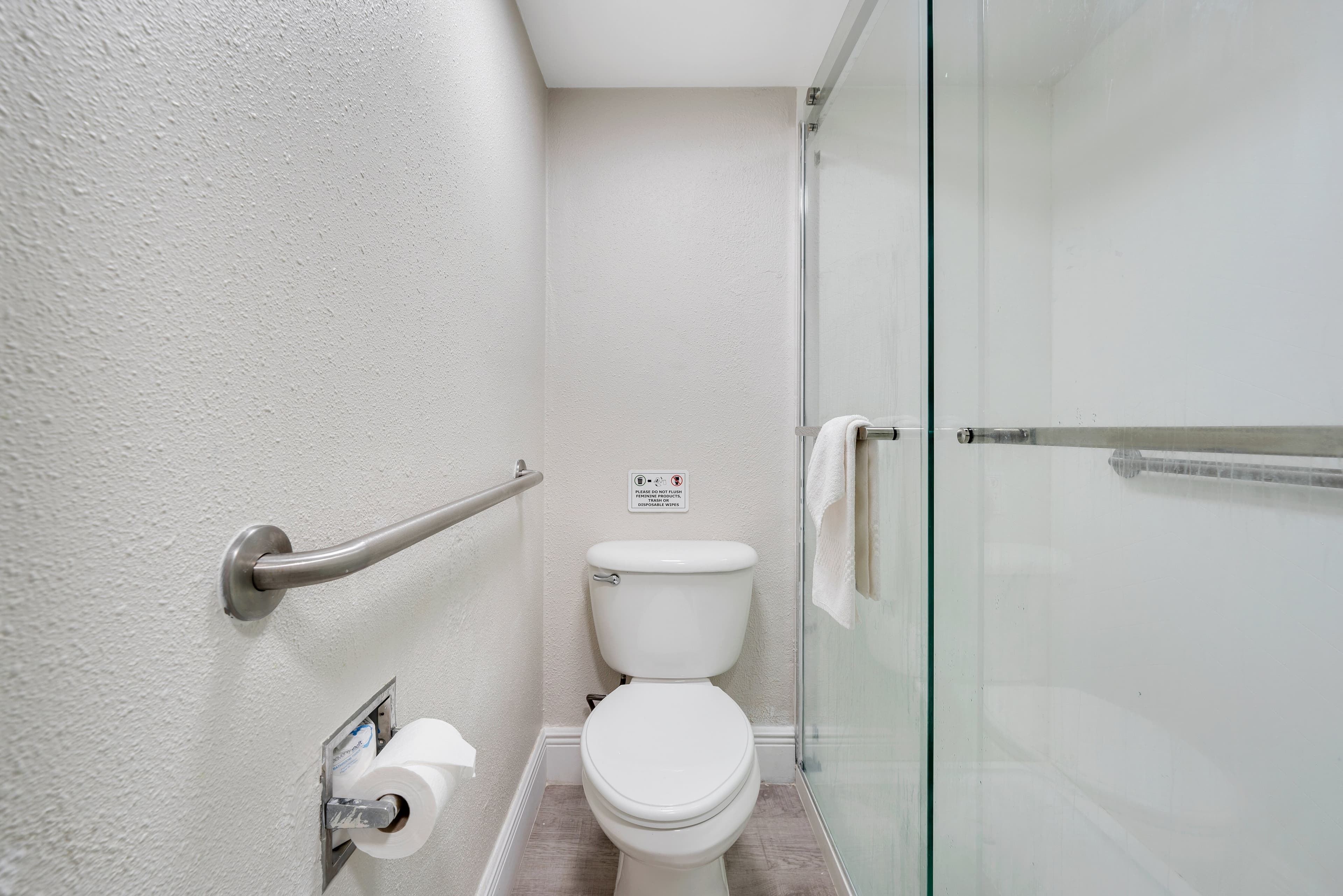 Quality Inn & Suites Airport/Cruise Port Hollywood — 8