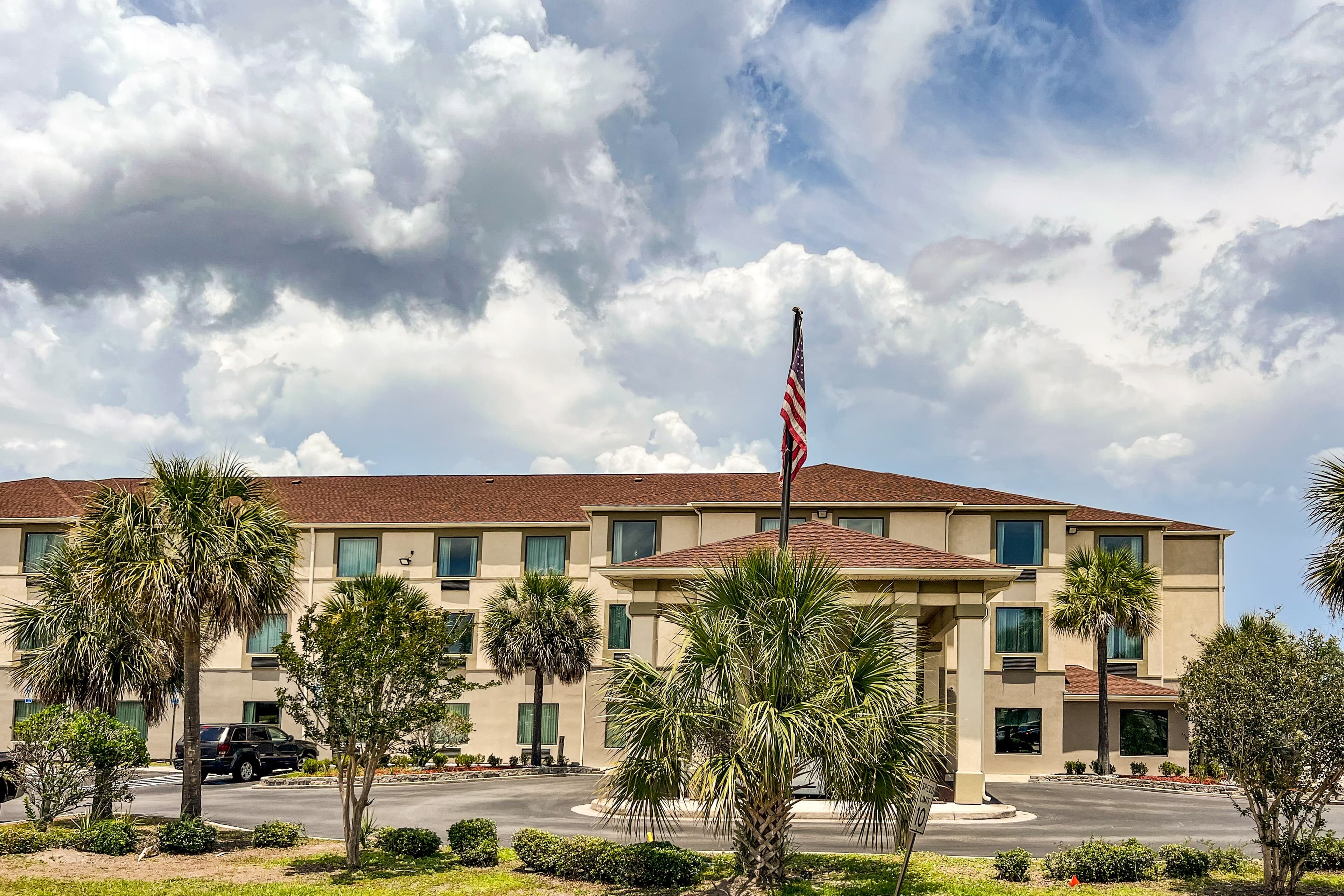 Comfort Inn & Suites Panama City North - Image 1
