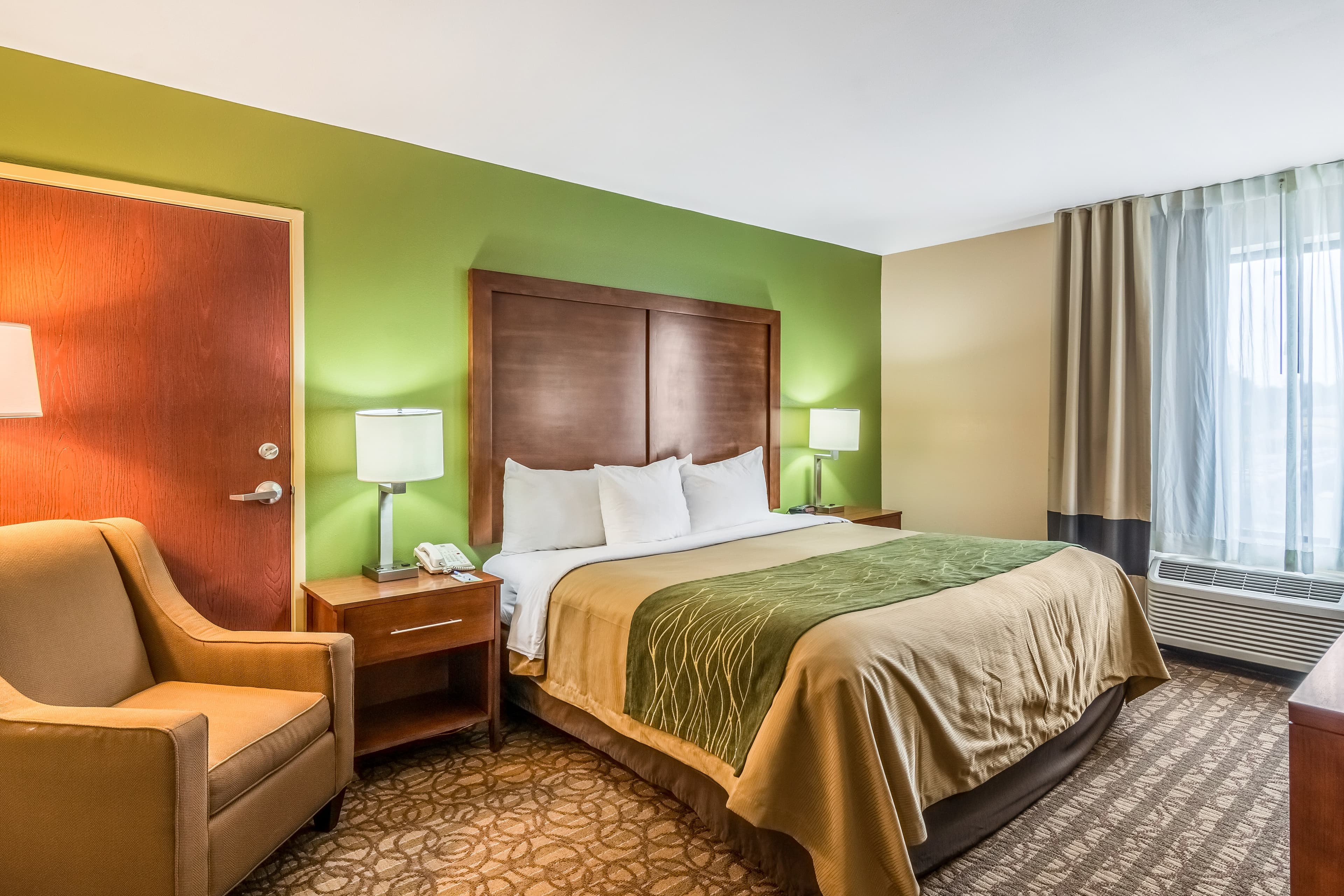 Comfort Inn & Suites Panama City North - Image 2