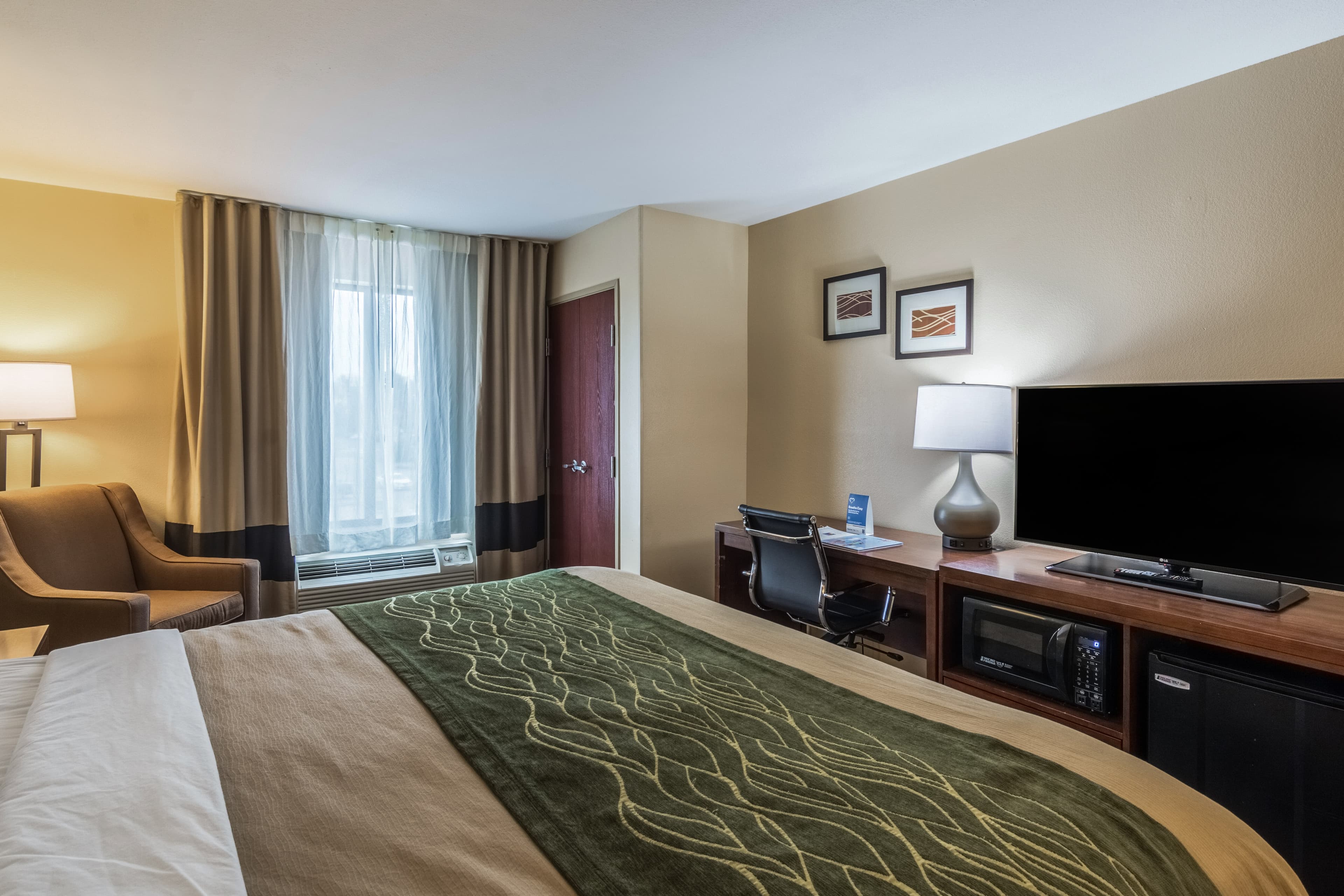 Comfort Inn & Suites Panama City North — 9