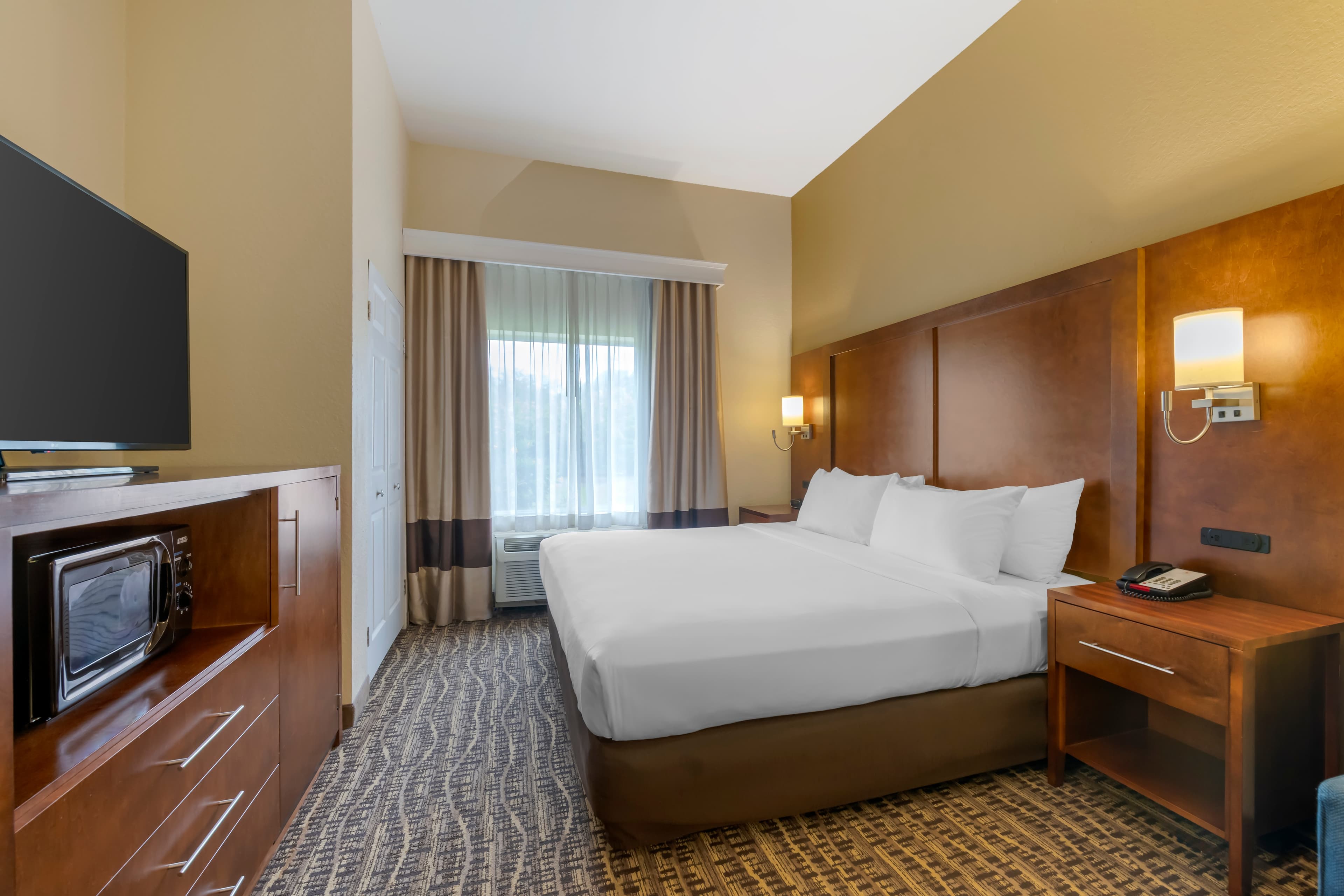 Comfort Suites Lady Lake - The Villages - Image 4