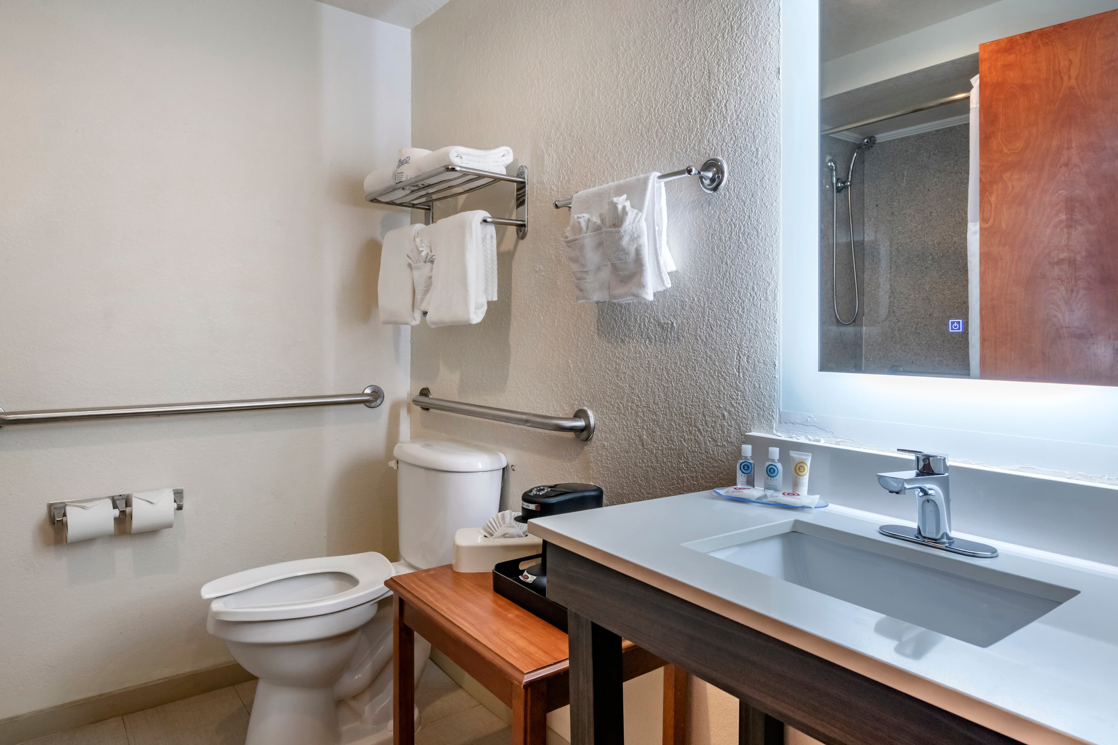Comfort Suites Fort Pierce I-95 - Image 3