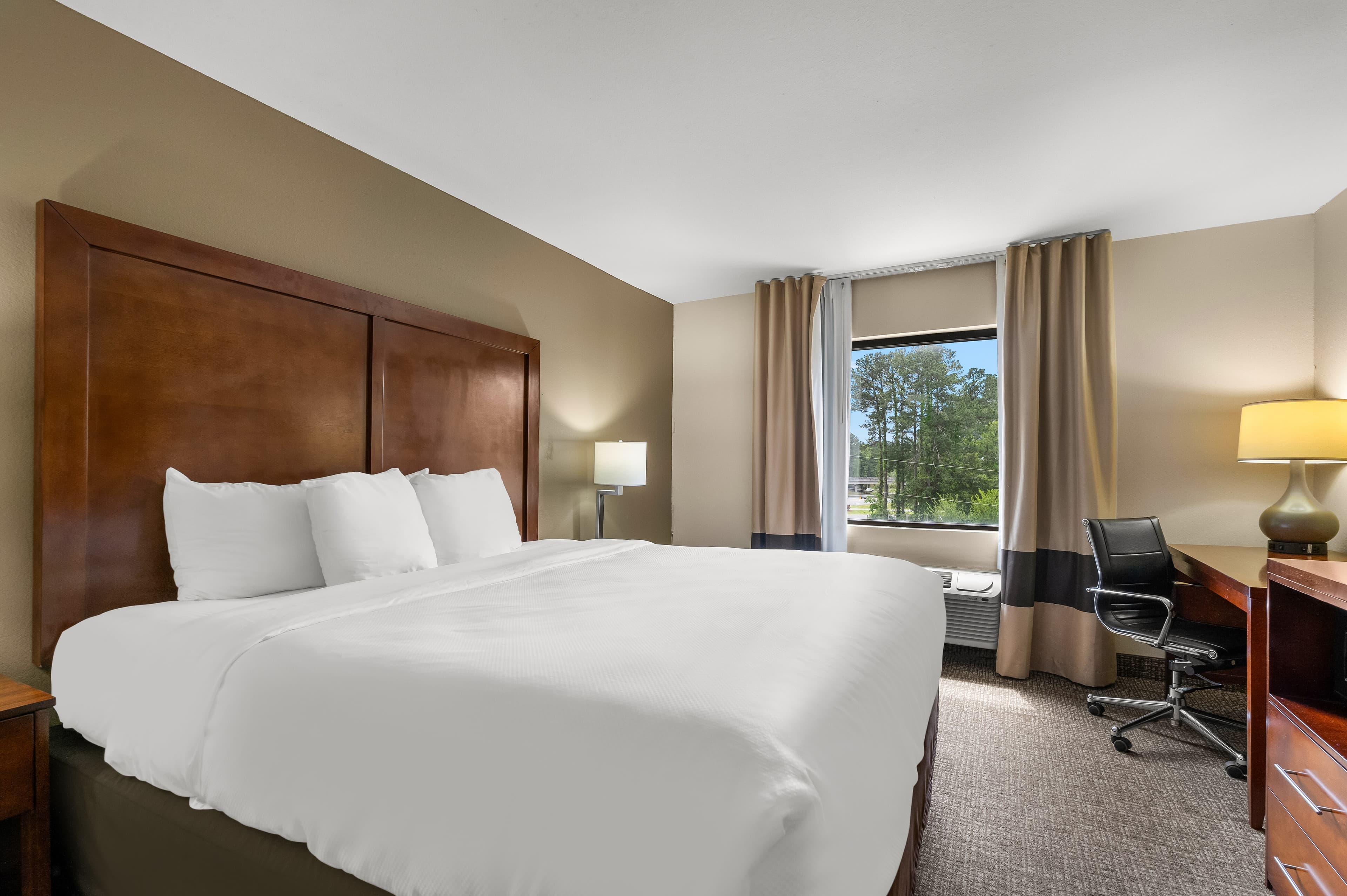 Comfort Inn & Suites Chipley I-10 — 35