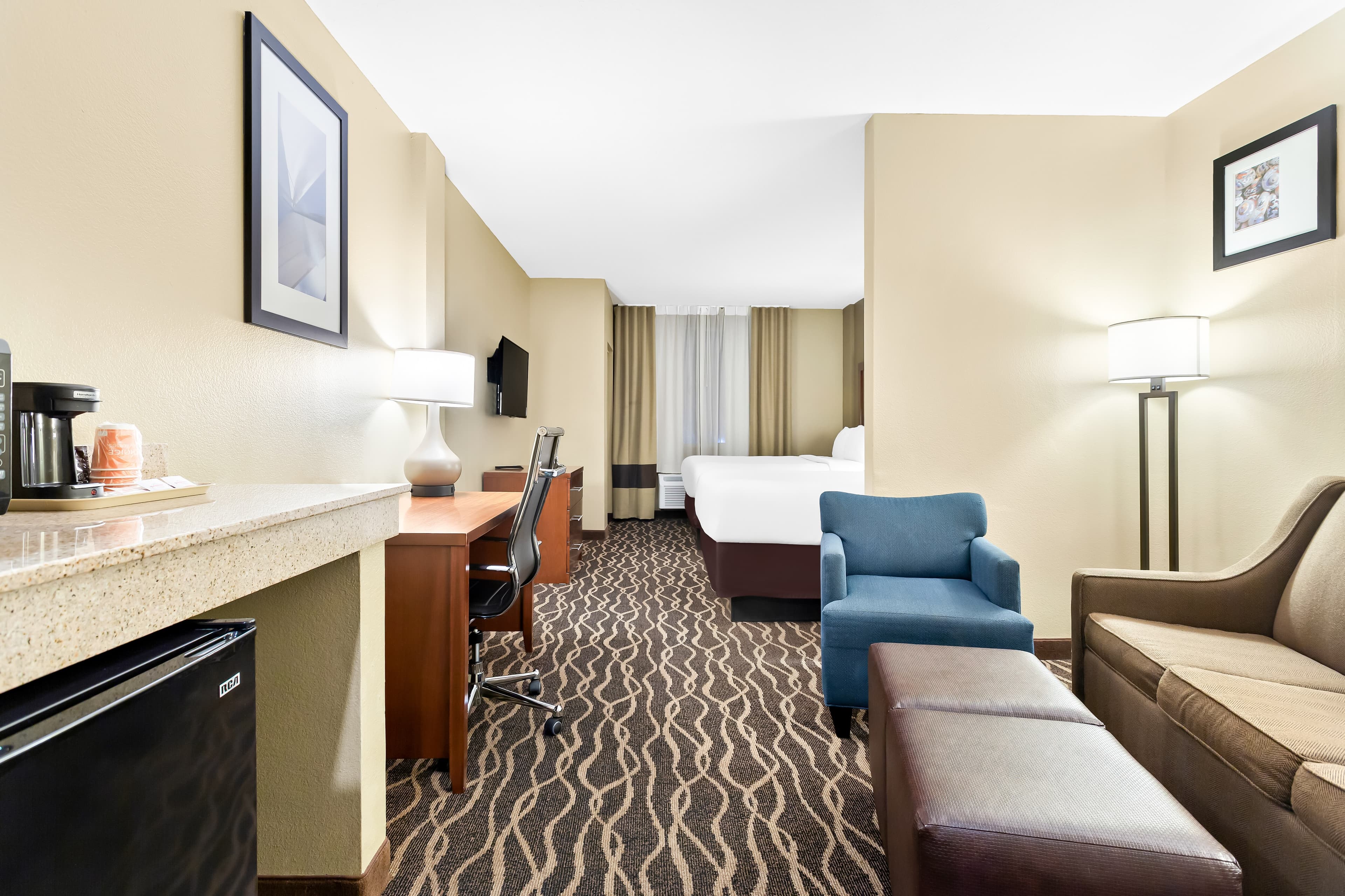 Comfort Suites Tampa Airport North — 19