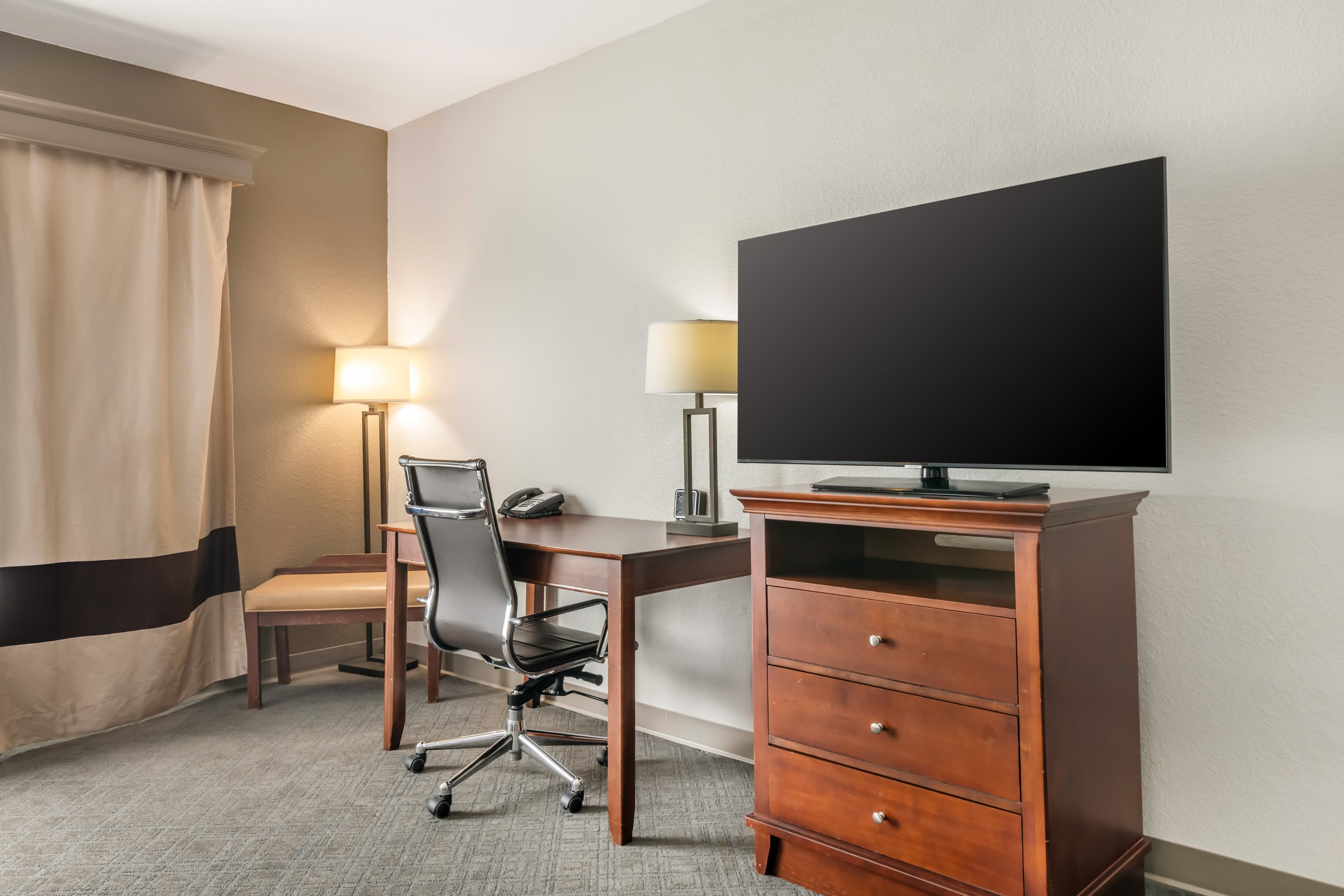 Comfort Suites Ocala North - Image 3