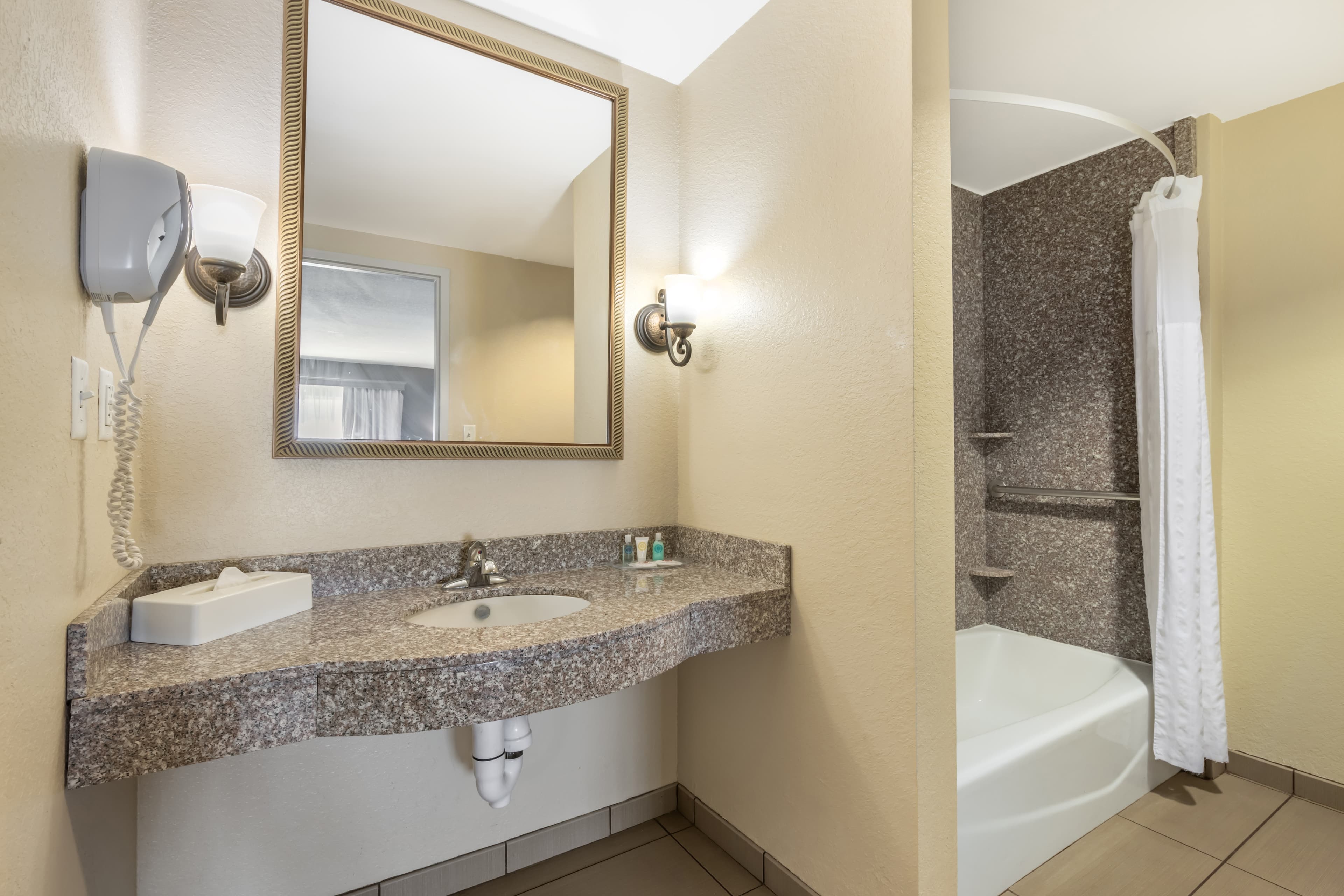 Comfort Suites Ocala North - Image 5