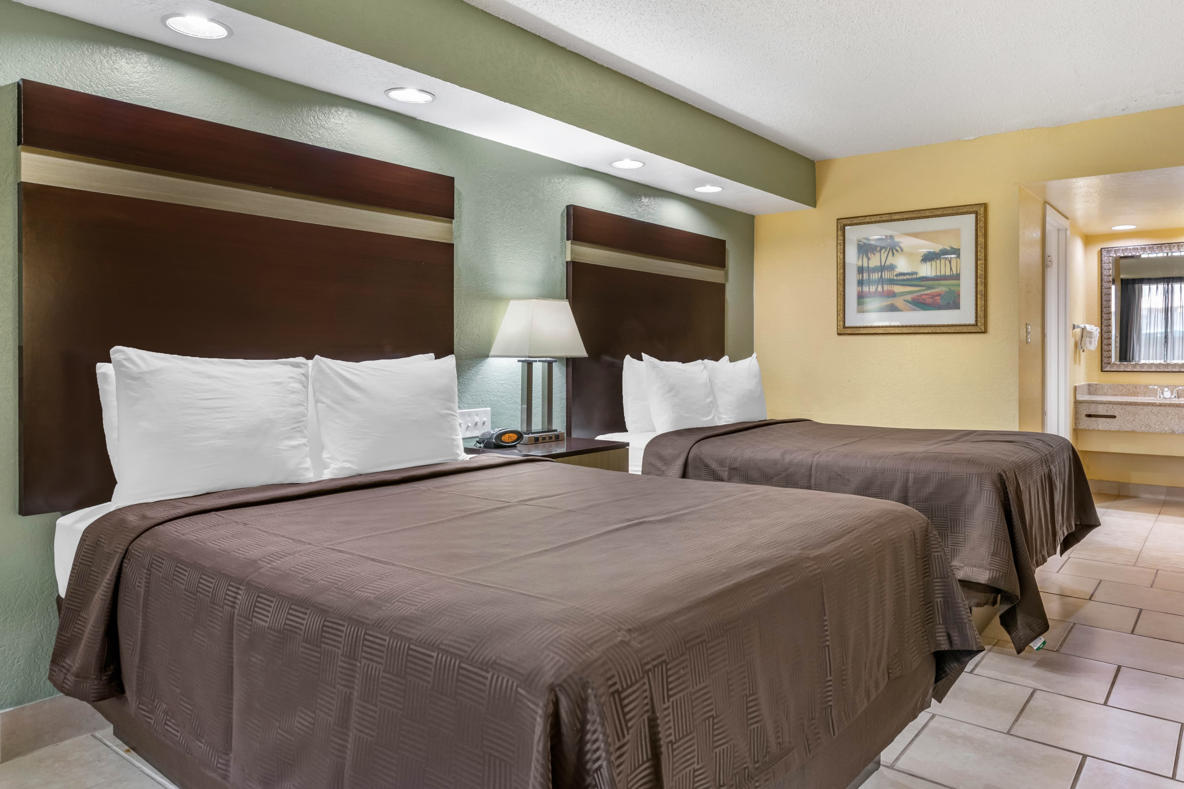 Clarion Inn International Drive — 16
