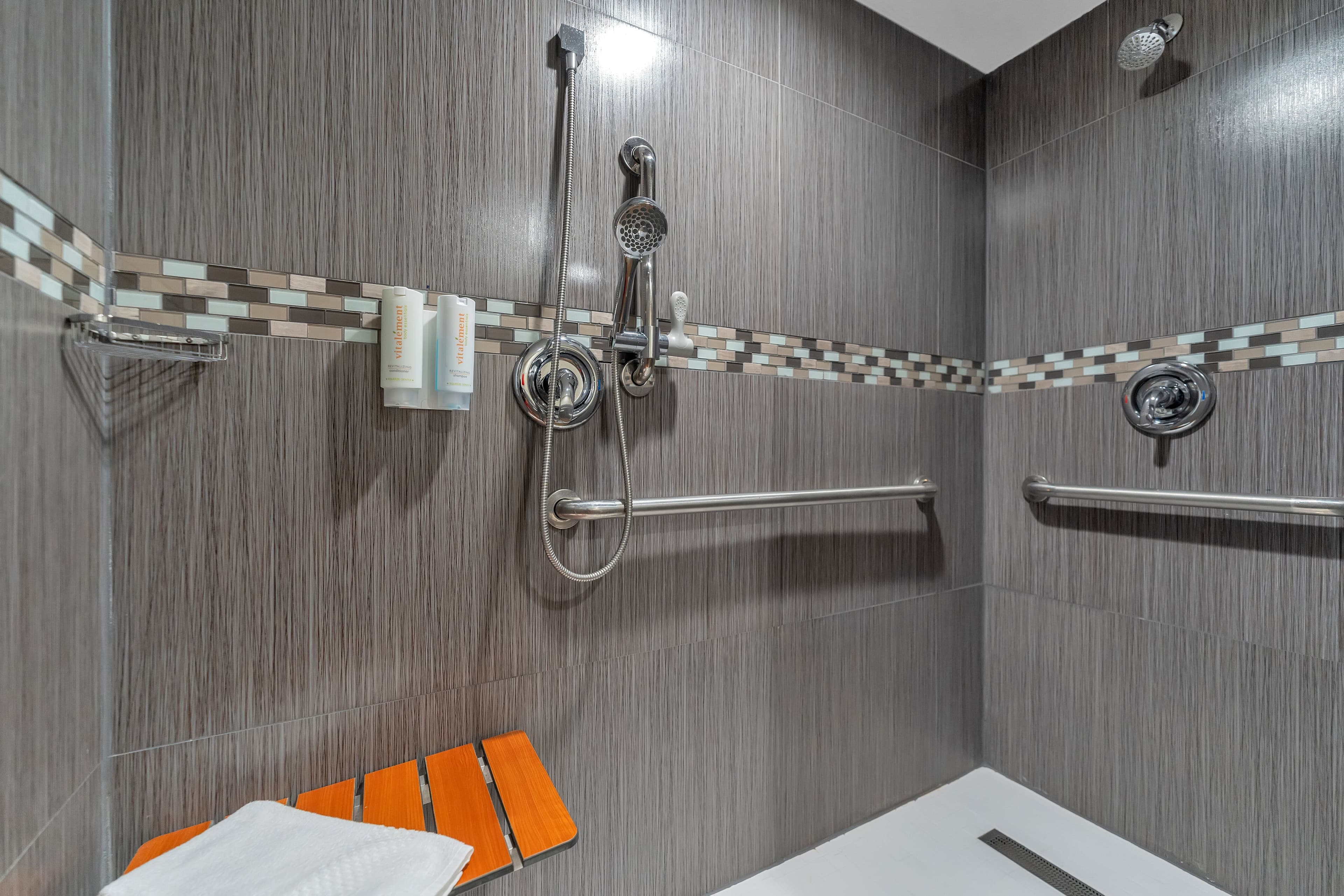 Rodeway Inn & Suites Fort Lauderdale Airport & Cruise Port — 10
