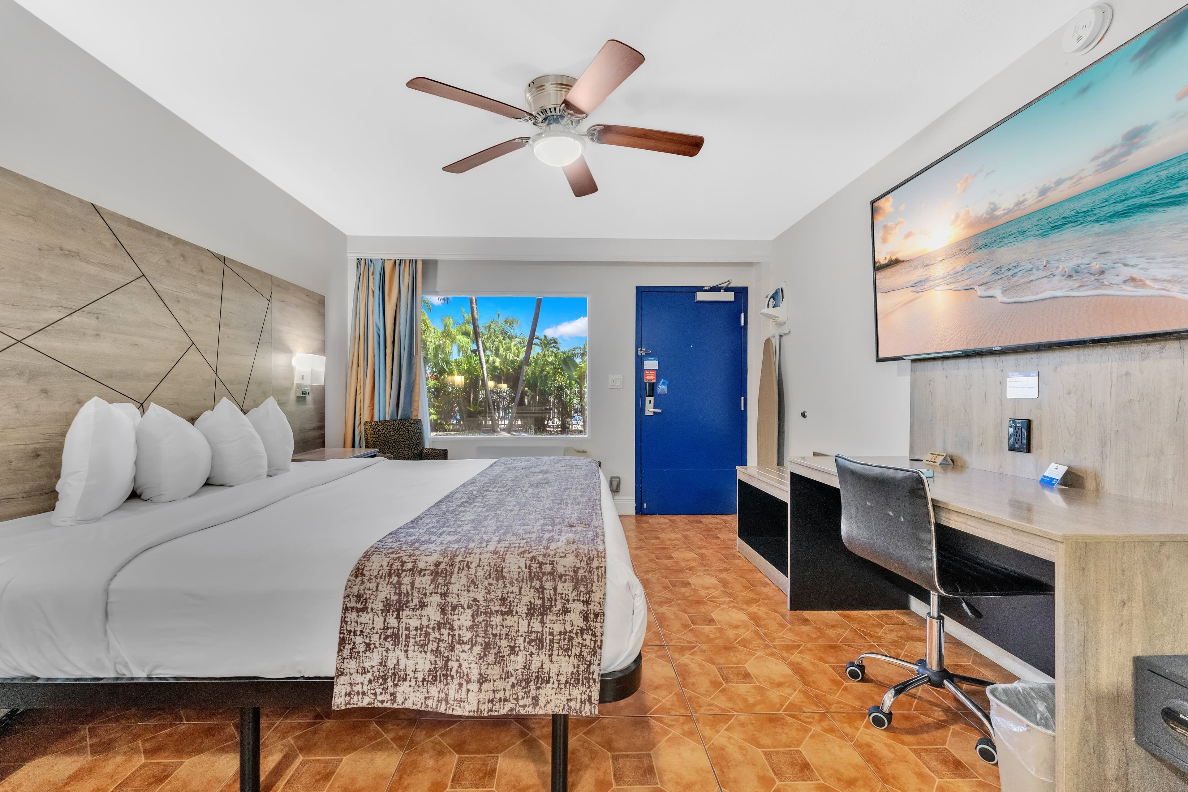Rodeway Inn & Suites Fort Lauderdale Airport & Cruise Port — 14