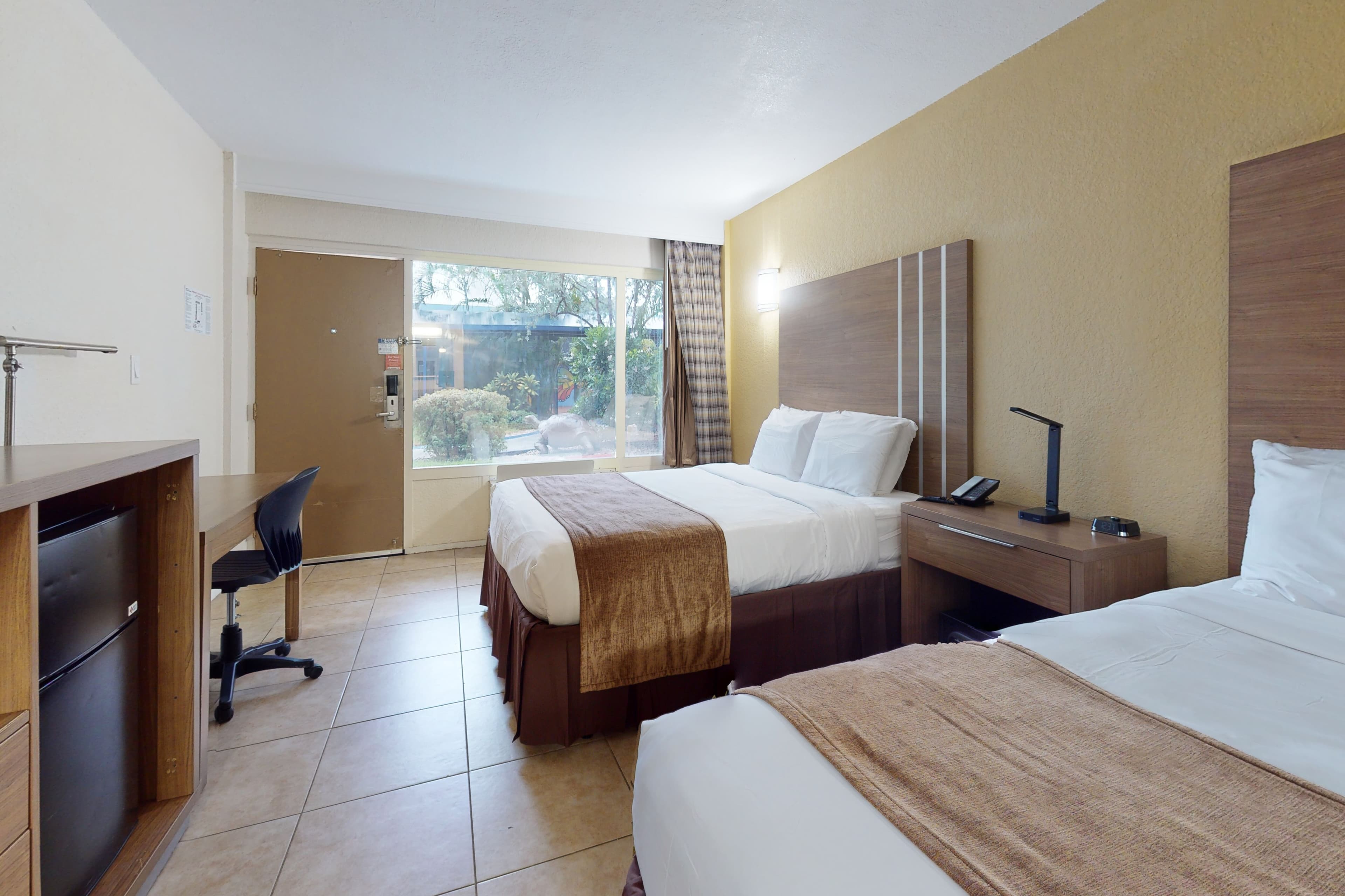 Rodeway Inn & Suites Fort Lauderdale Airport & Cruise Port — 35