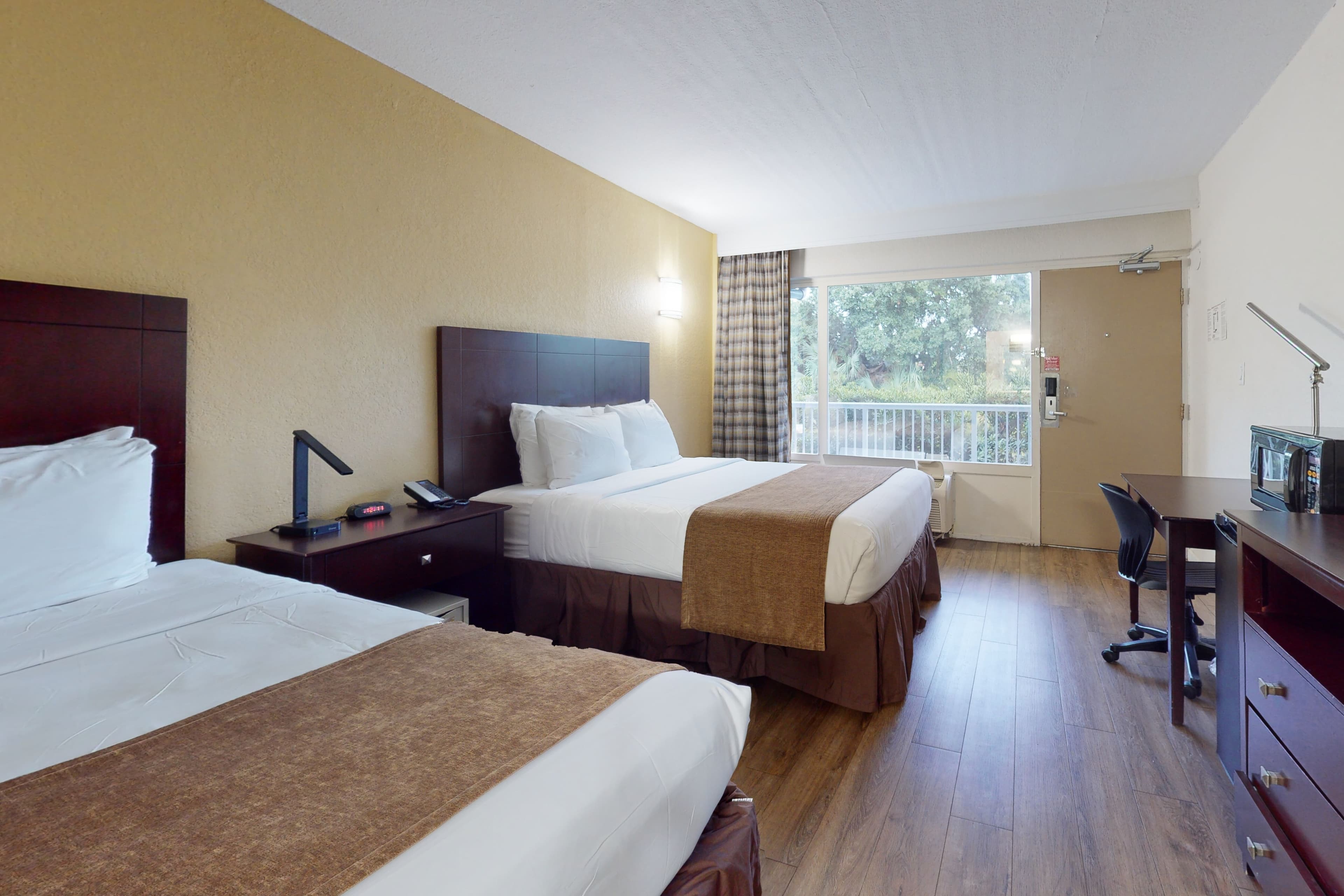 Rodeway Inn & Suites Fort Lauderdale Airport & Cruise Port — 41