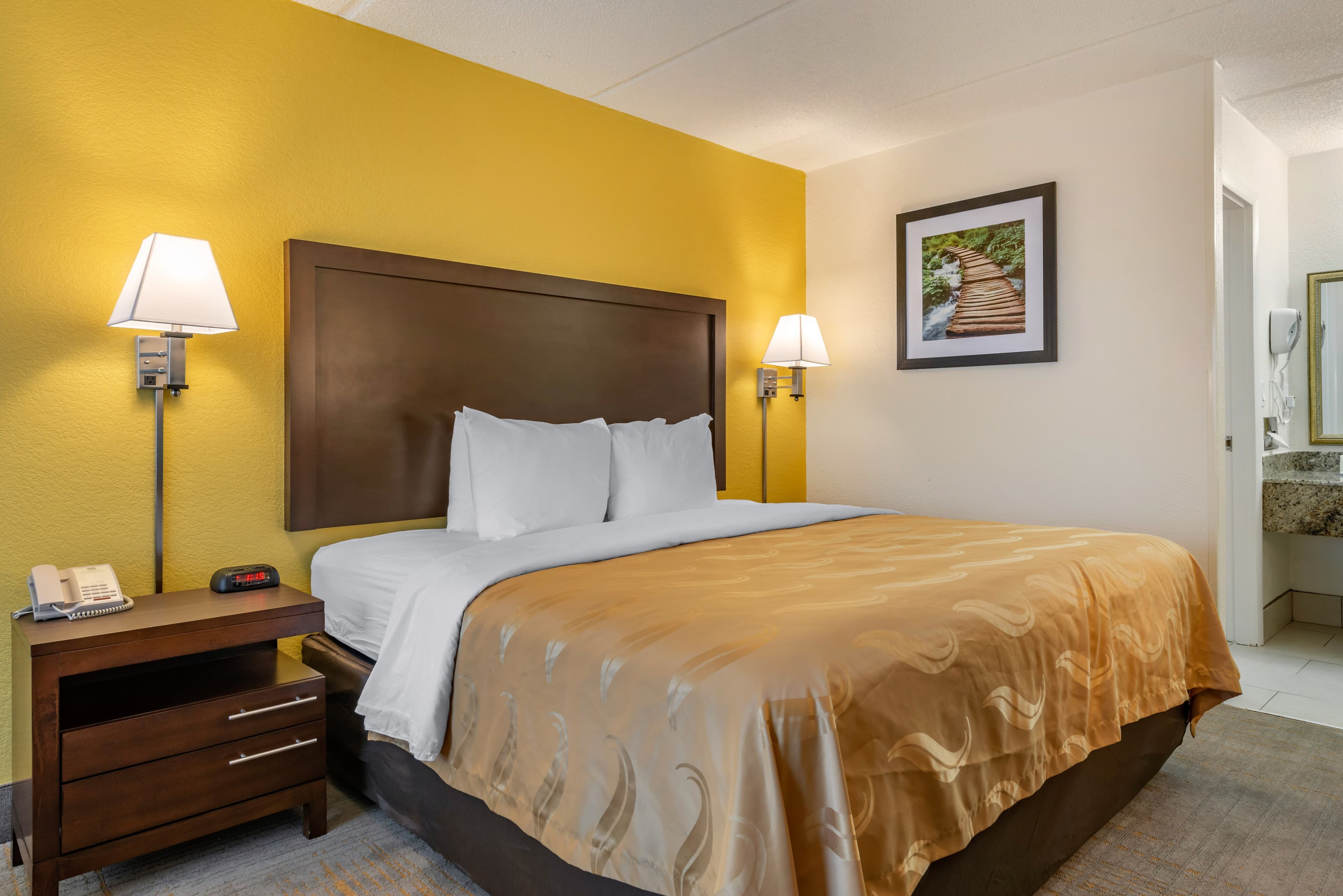 Quality Inn & Suites Palatka Riverfront - Image 3