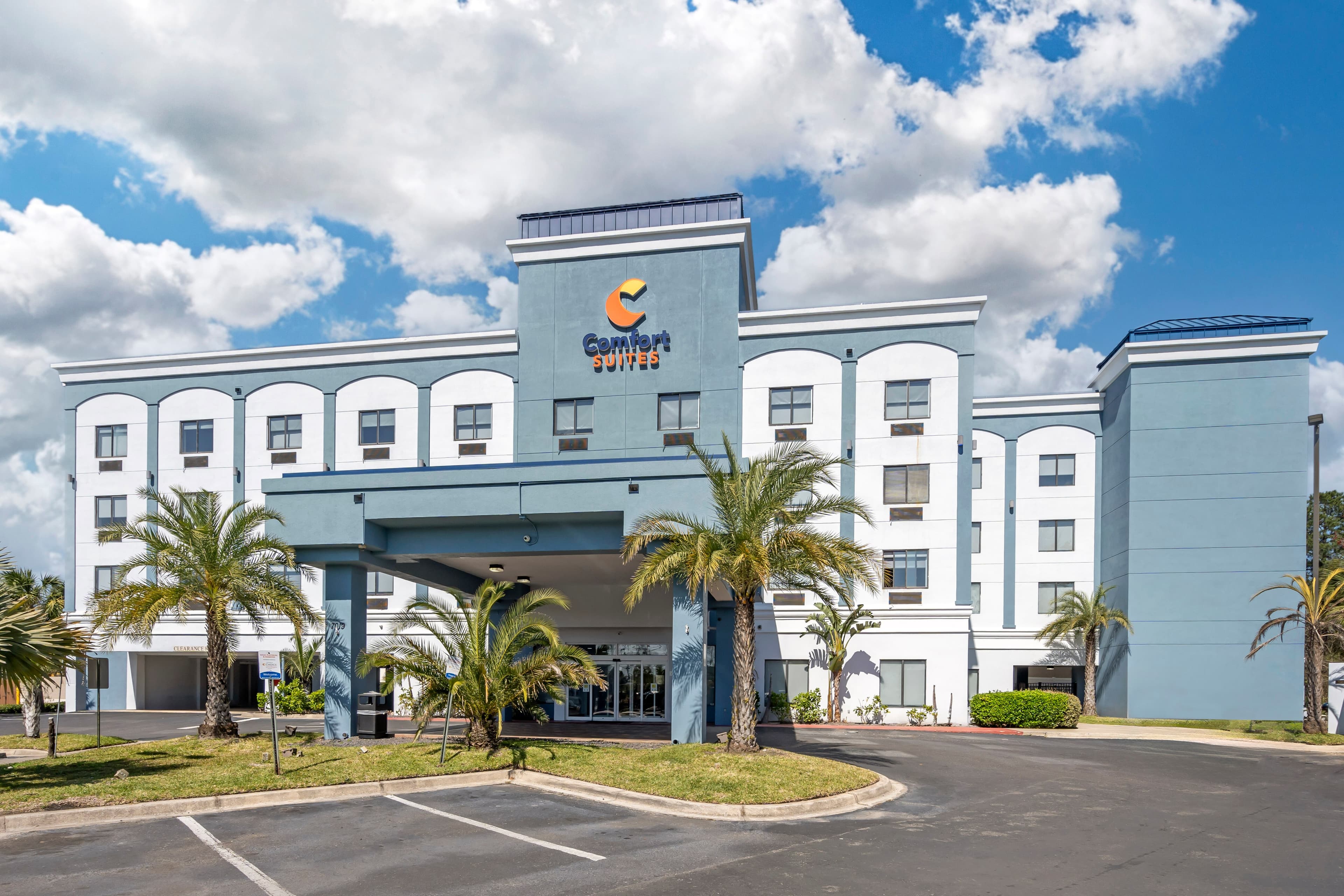 Comfort Suites West Jacksonville - Image 1