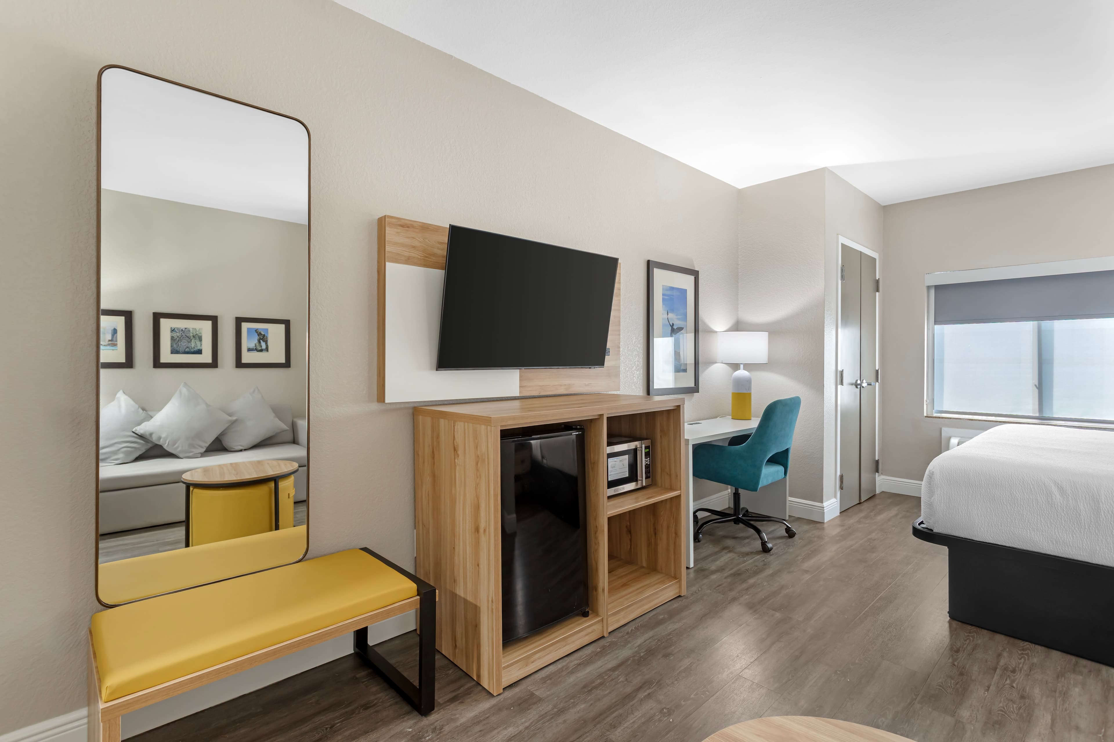 Comfort Suites West Jacksonville - Image 5