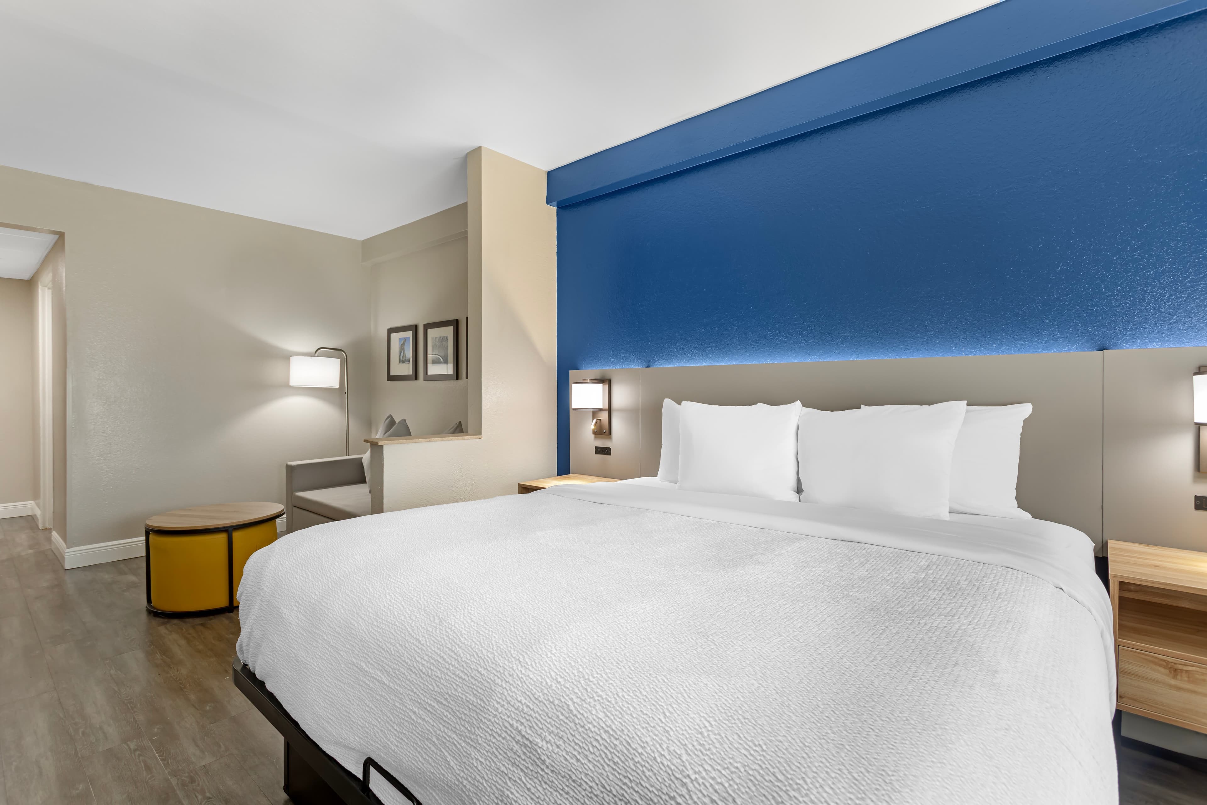Comfort Suites West Jacksonville — 8