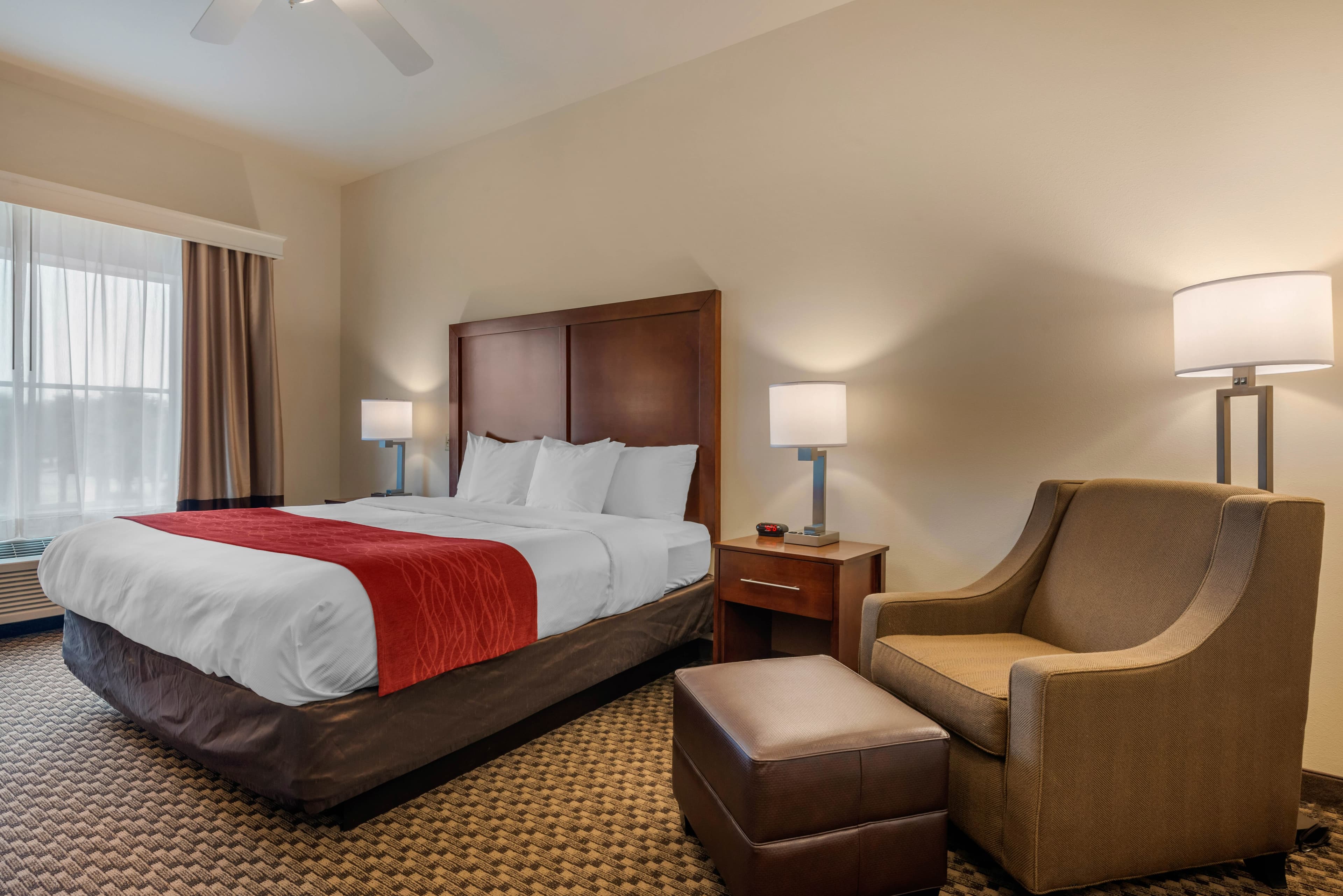 Comfort Inn & Suites Fort Myers Airport — 16