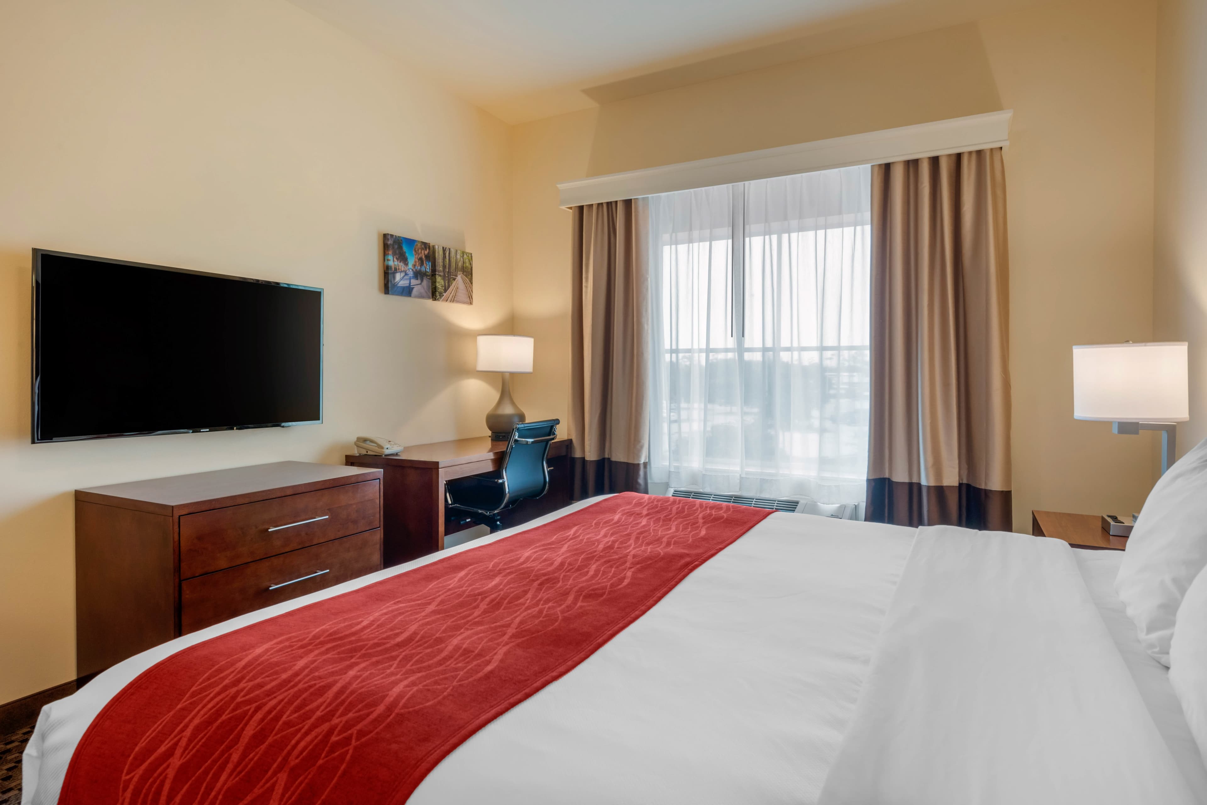 Comfort Inn & Suites Fort Myers Airport — 17