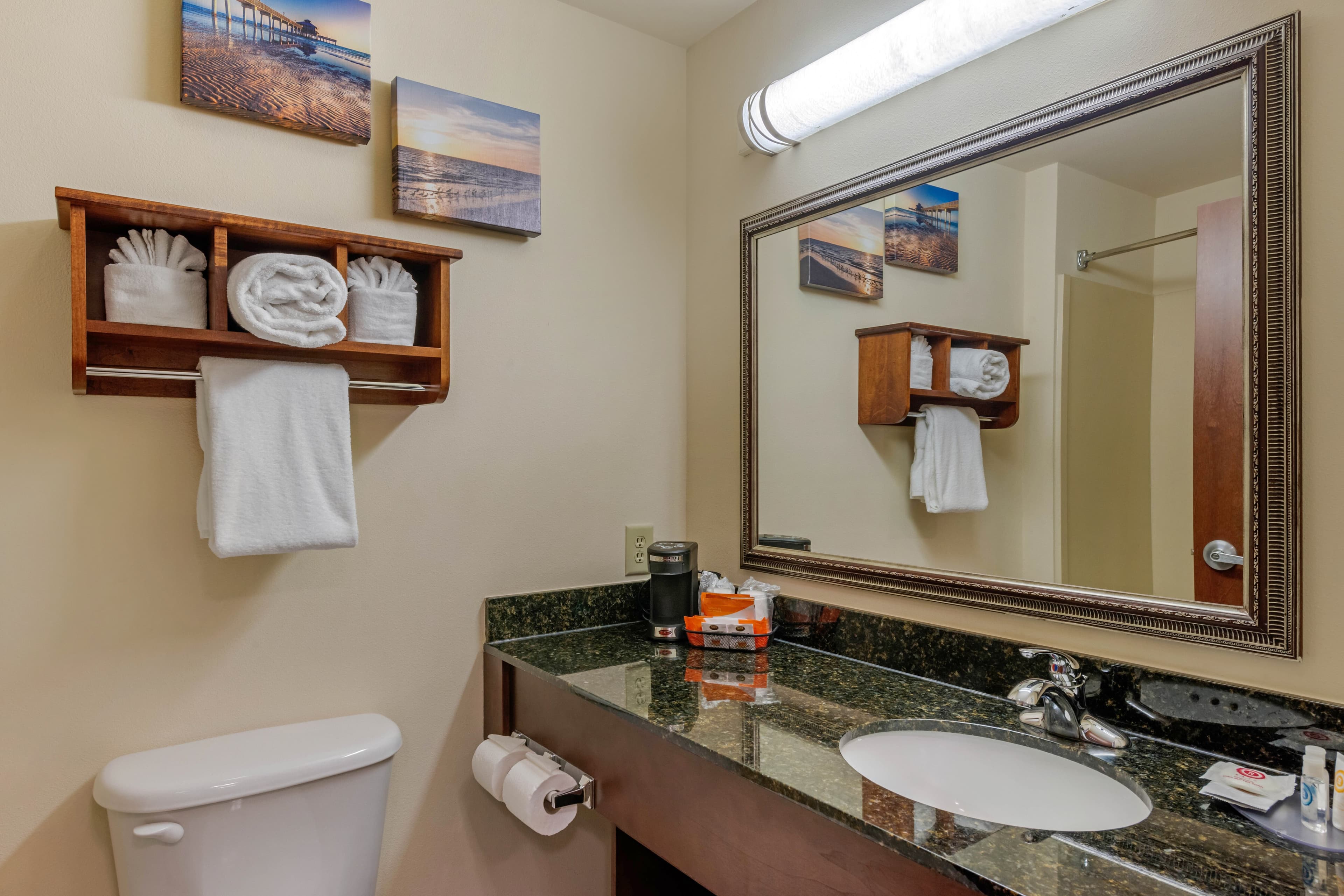 Comfort Inn & Suites Fort Myers Airport — 19