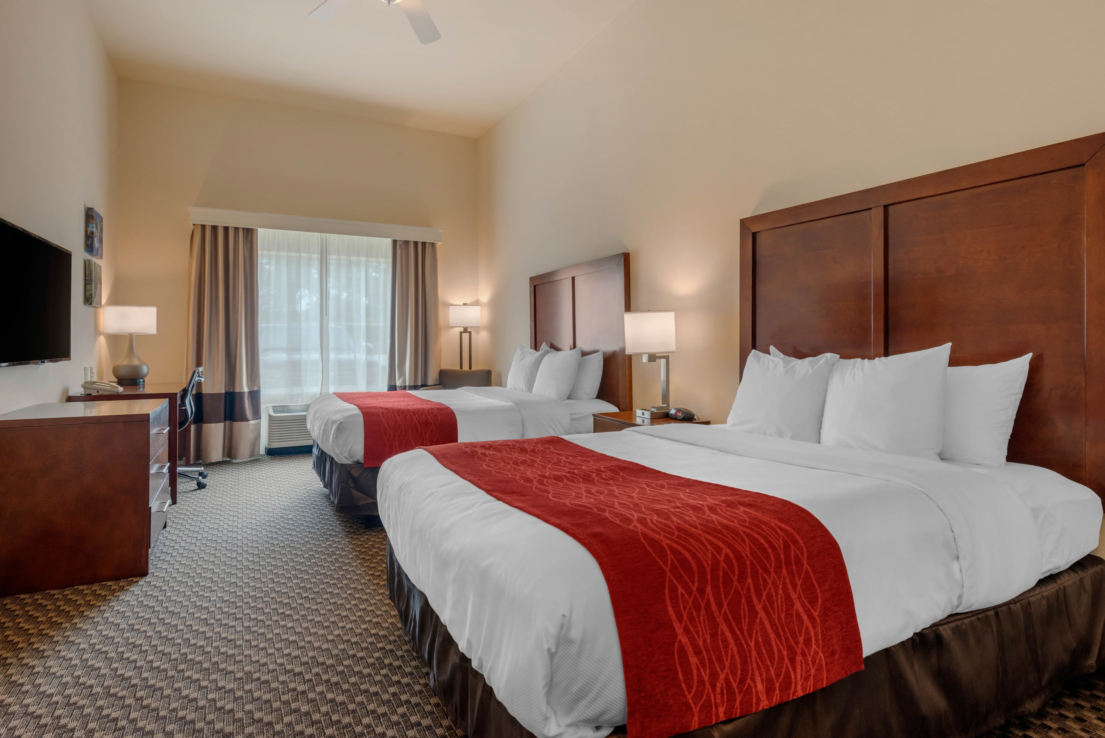 Comfort Inn & Suites Fort Myers Airport — 14