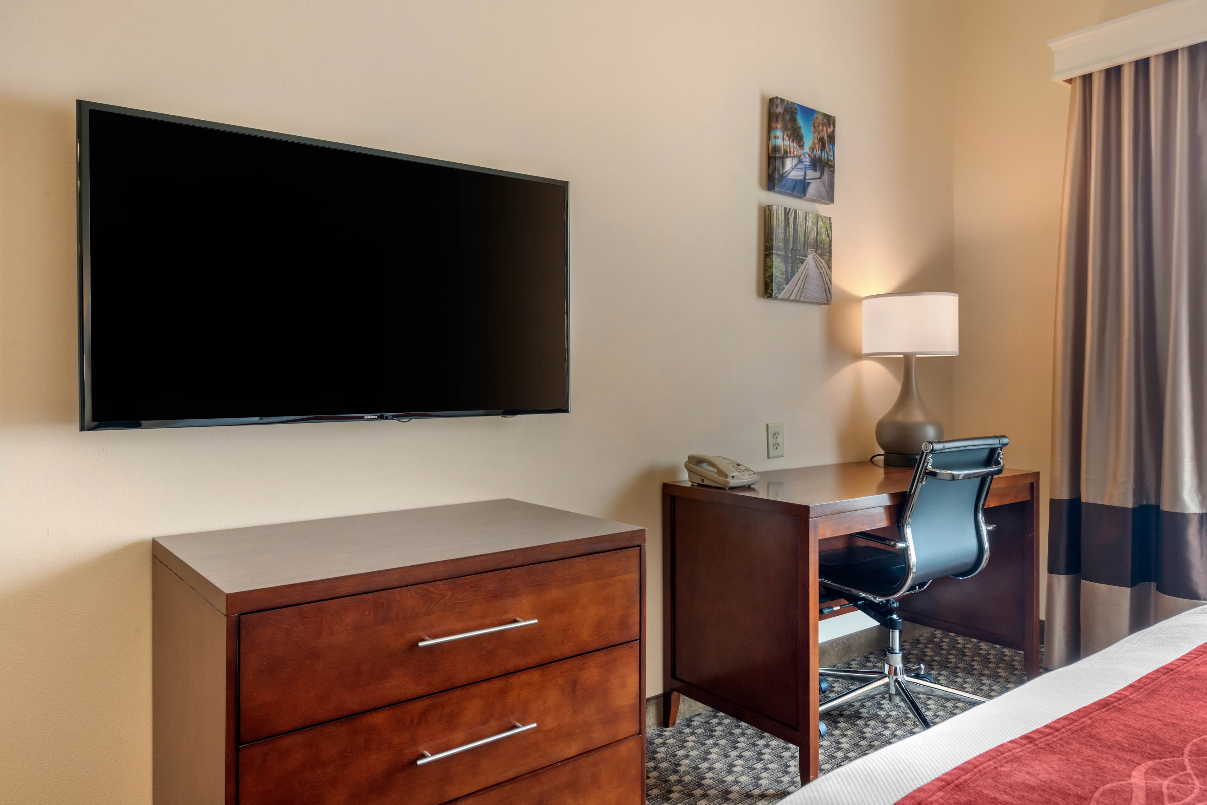 Comfort Inn & Suites Fort Myers Airport — 22