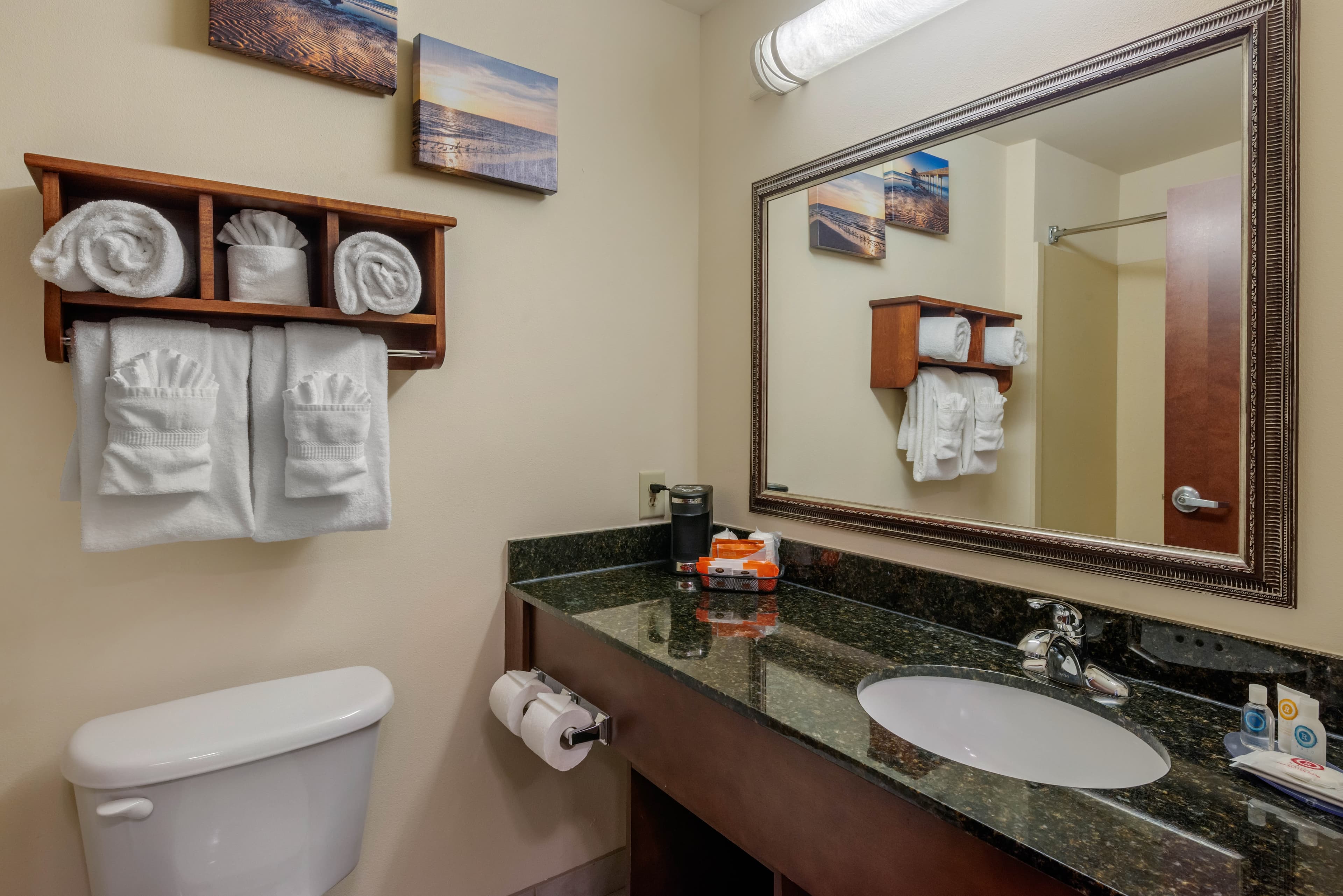 Comfort Inn & Suites Fort Myers Airport — 24