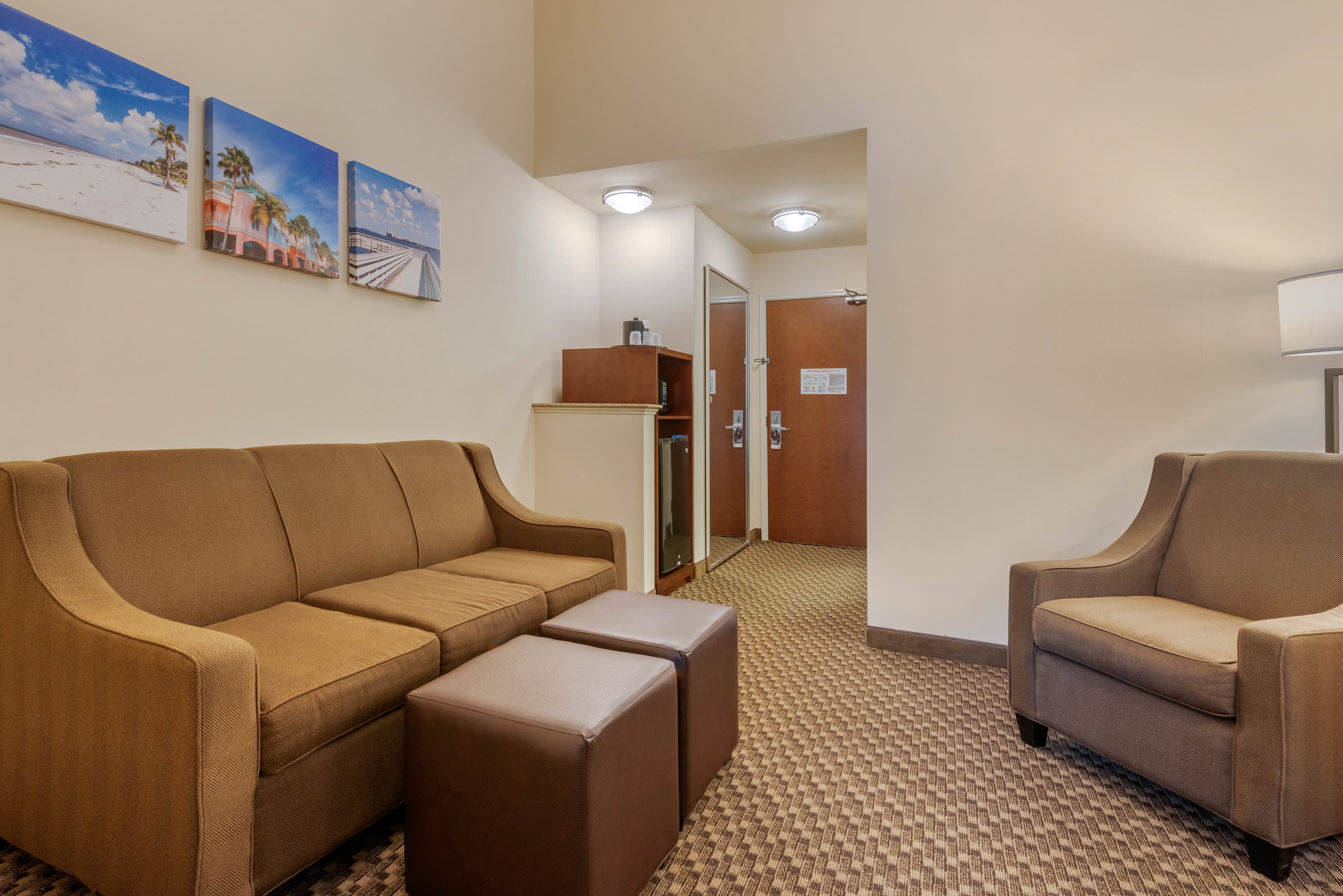 Comfort Inn & Suites Fort Myers Airport — 27