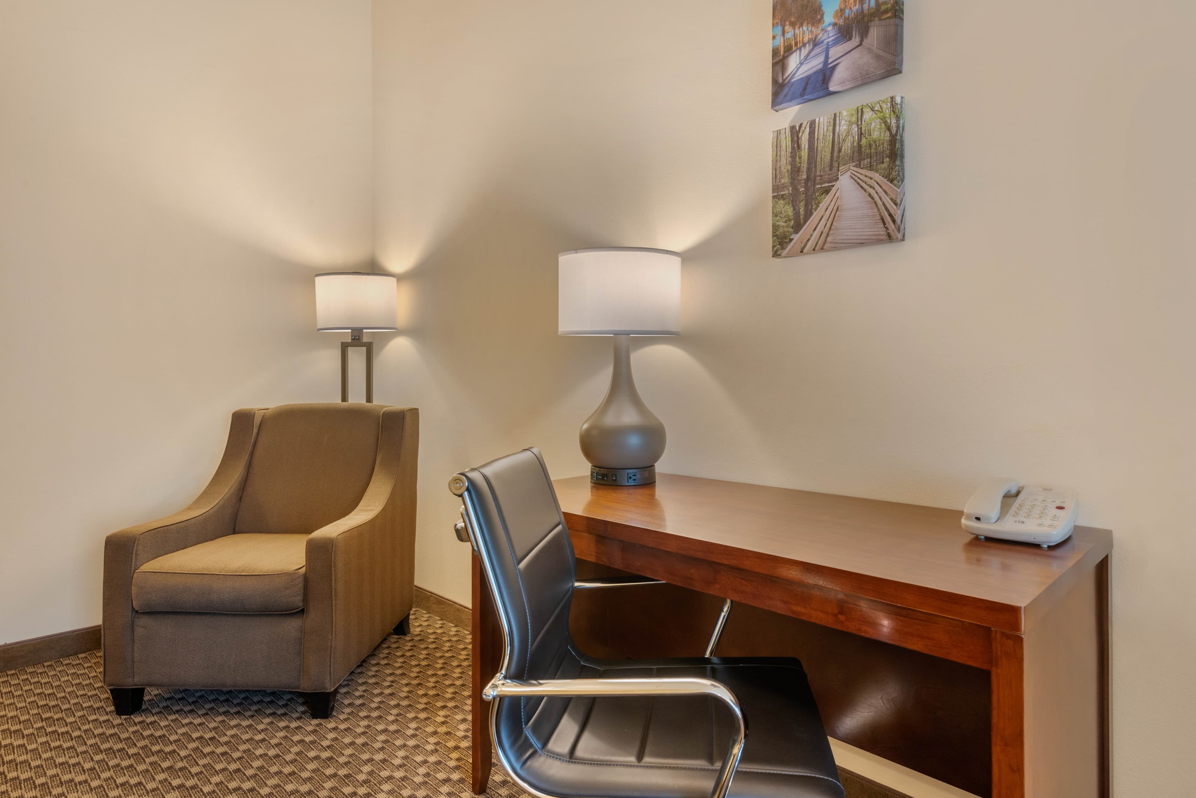 Comfort Inn & Suites Fort Myers Airport — 28