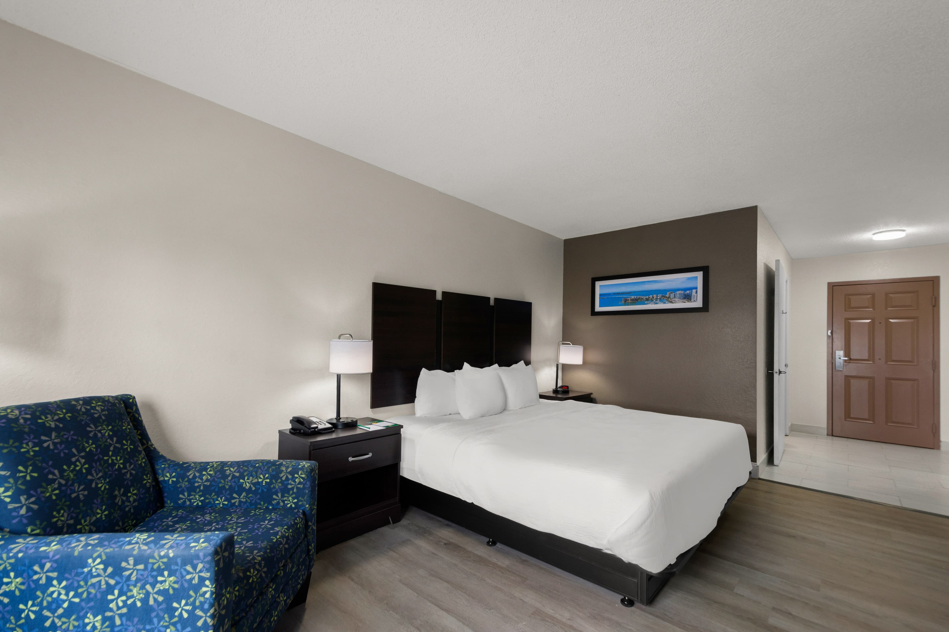 Quality Inn Sarasota I-75 — 8