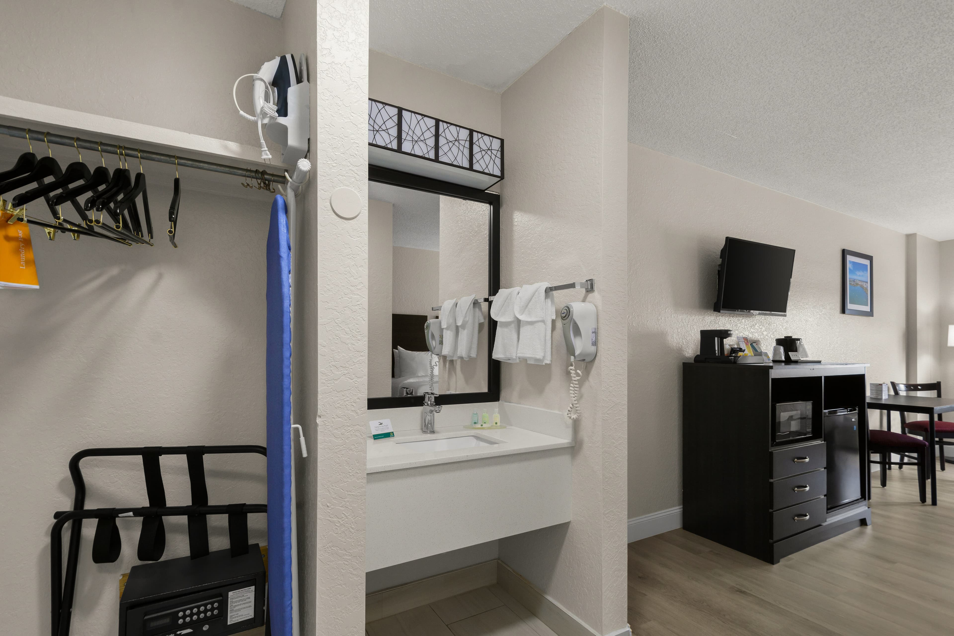 Quality Inn Sarasota I-75 — 18