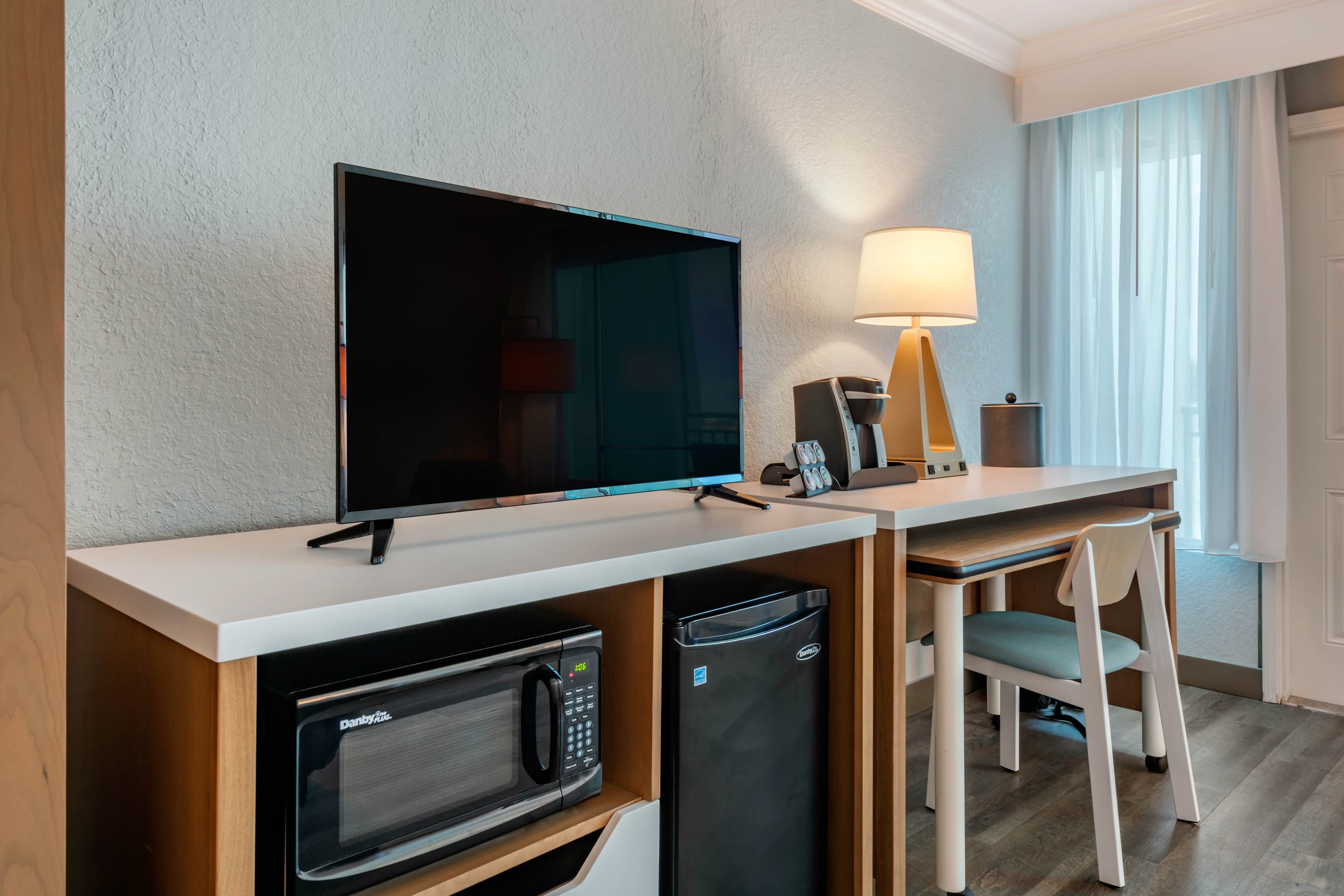 Dolphin Sands Clearwater Beach, an Ascend Collection Hotel — 9