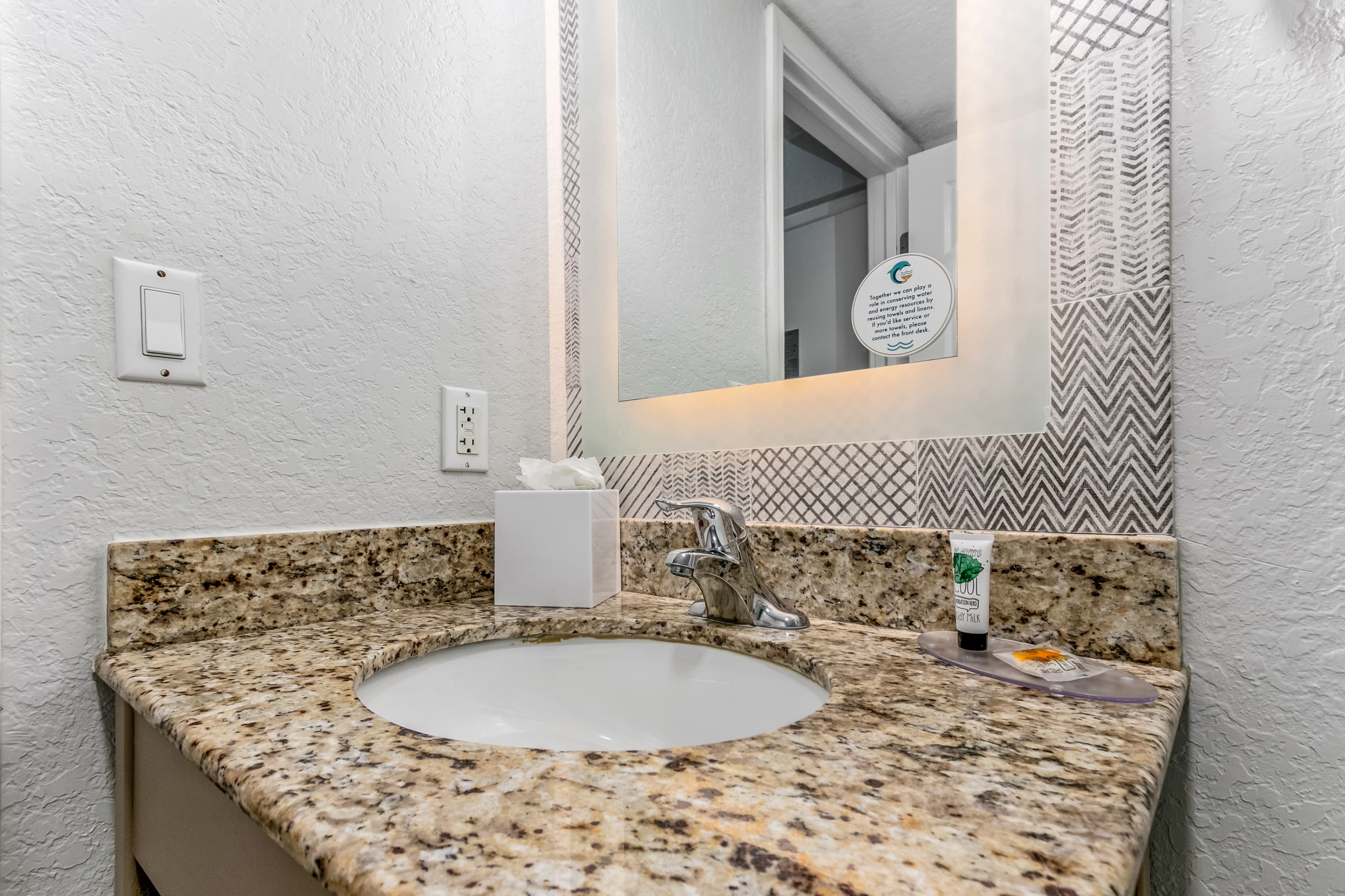 Dolphin Sands Clearwater Beach, an Ascend Collection Hotel — 22