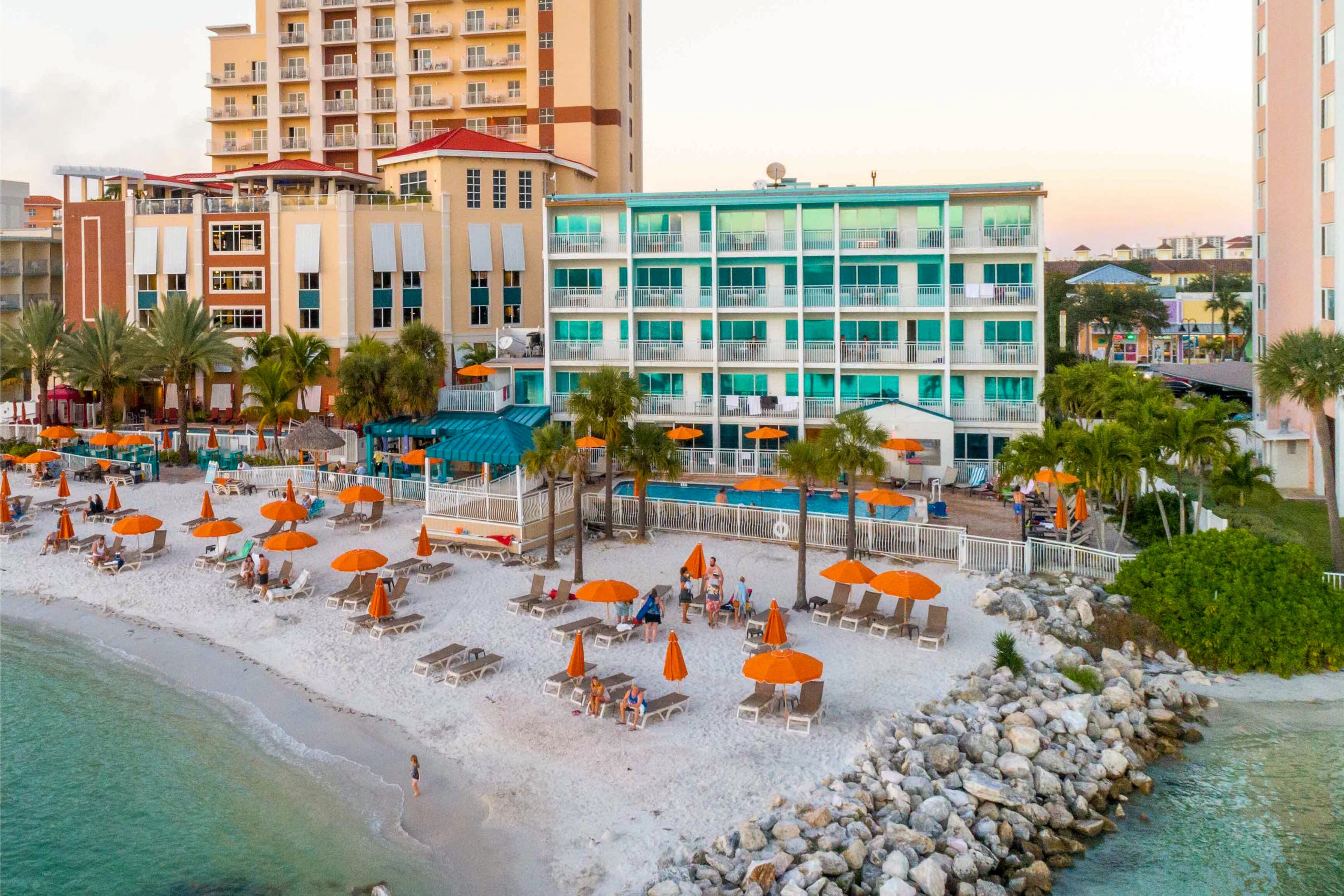 Dolphin Sands Clearwater Beach, an Ascend Collection Hotel - Image 1