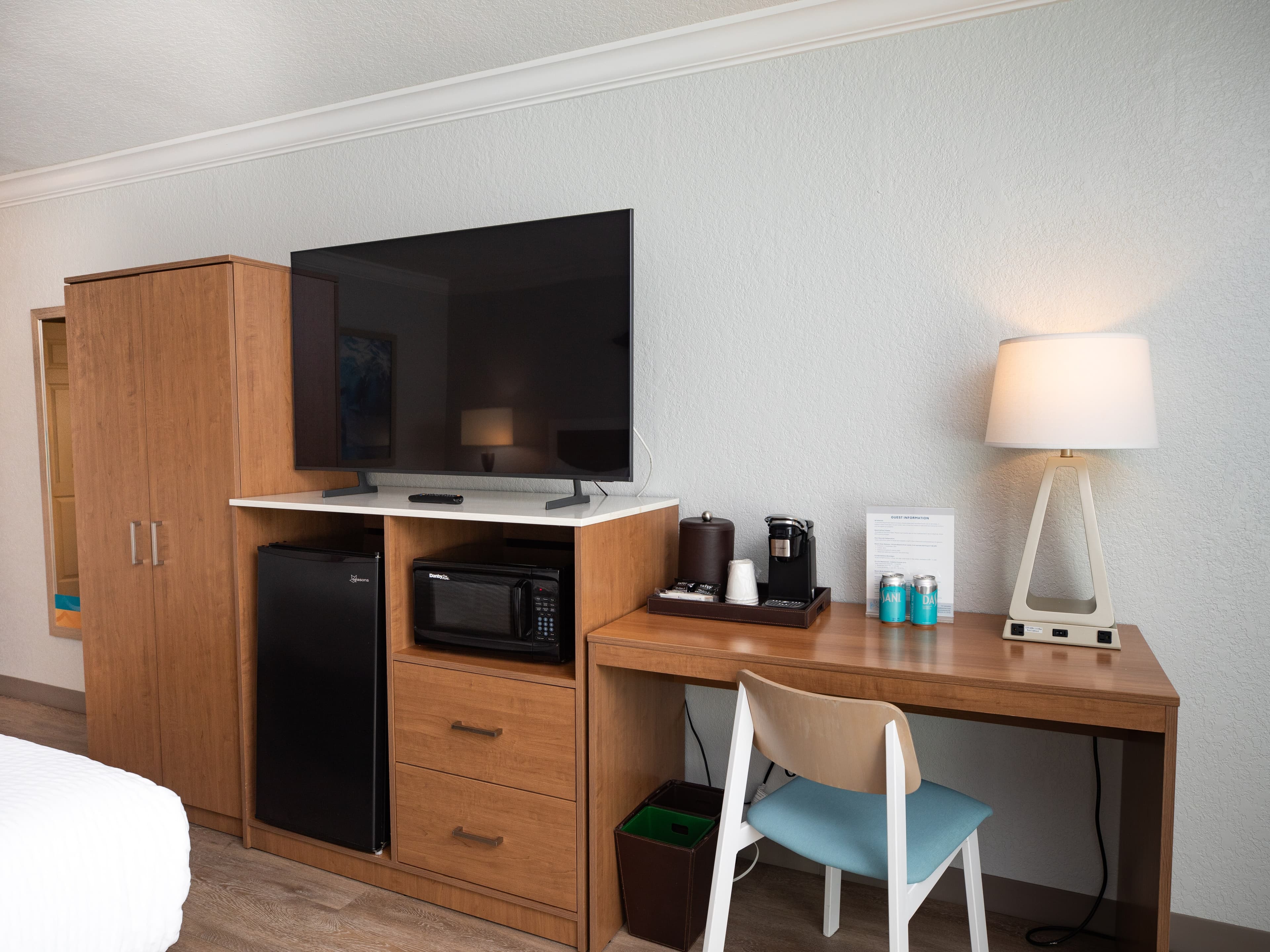 Dolphin Sands Clearwater Beach, an Ascend Collection Hotel — 7