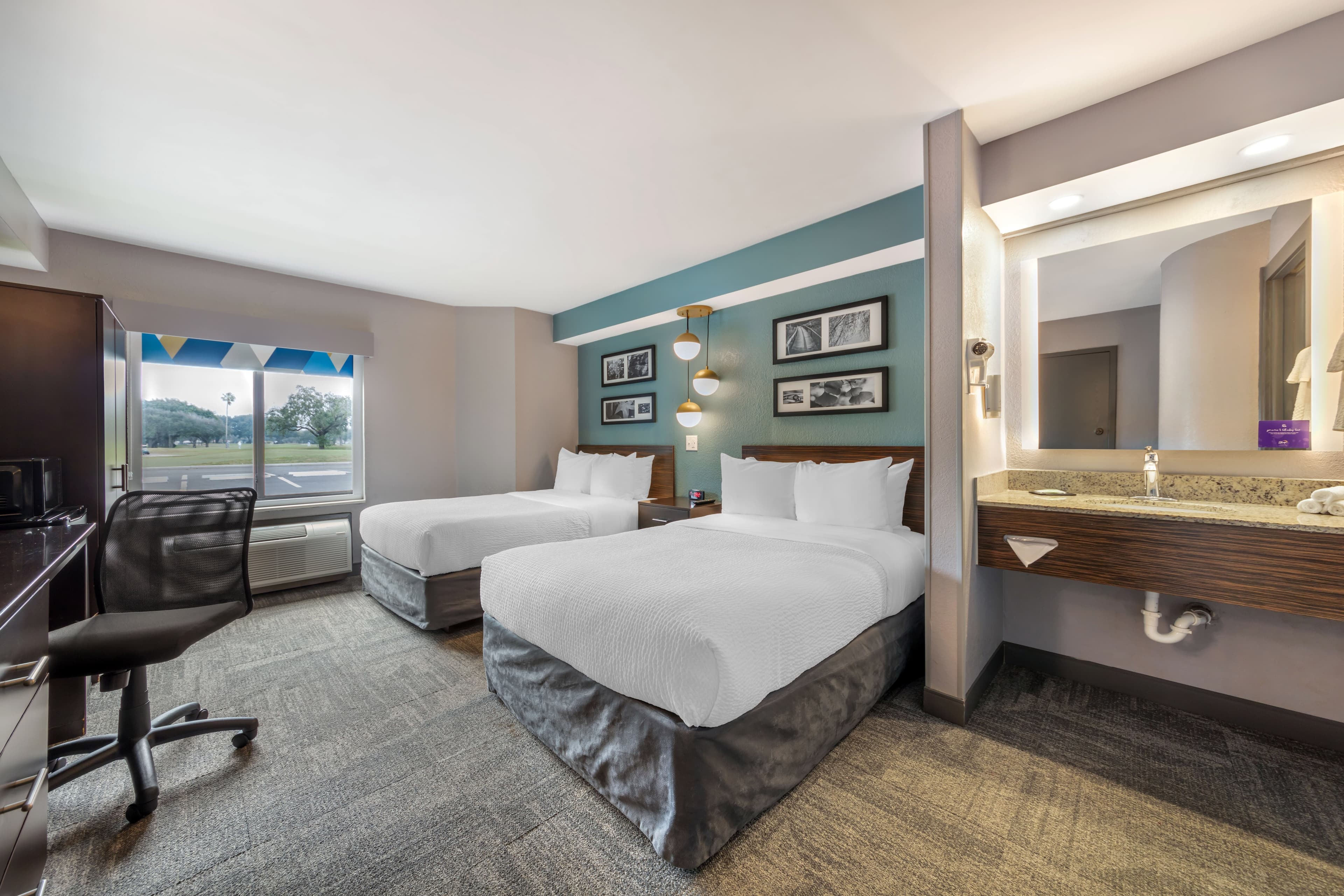 Sleep Inn Miami Airport - Image 2