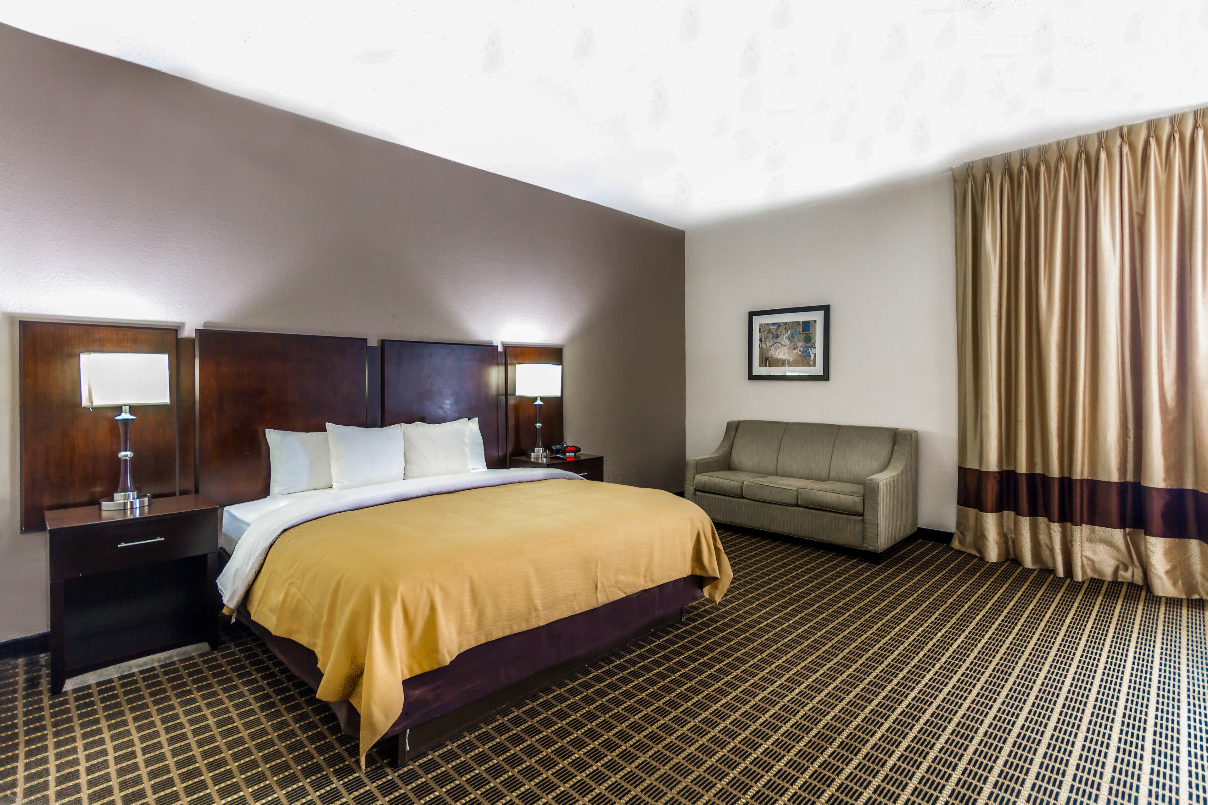 Clarion Inn & Suites Miami International Airport — 8