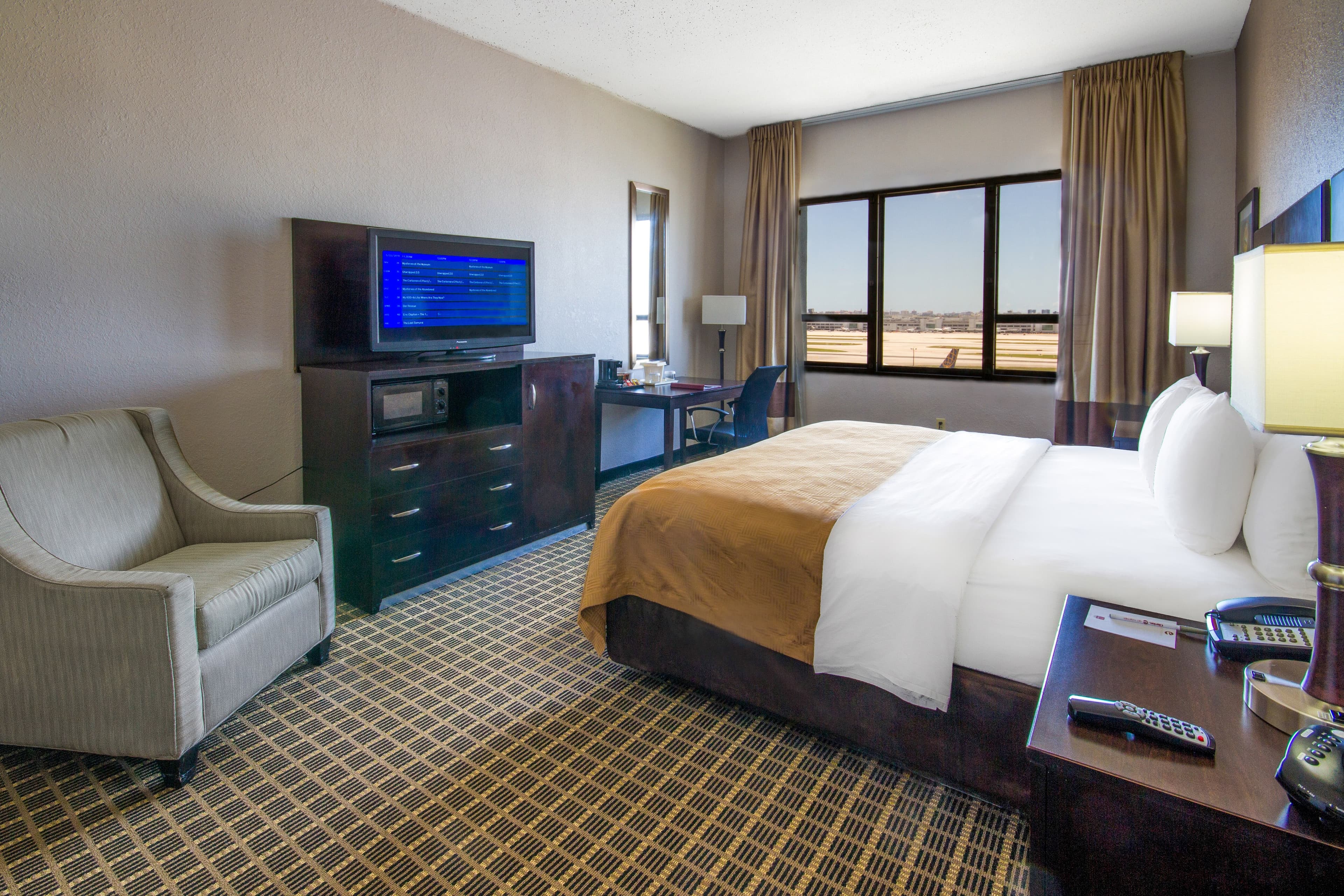 Clarion Inn & Suites Miami International Airport - Image 1