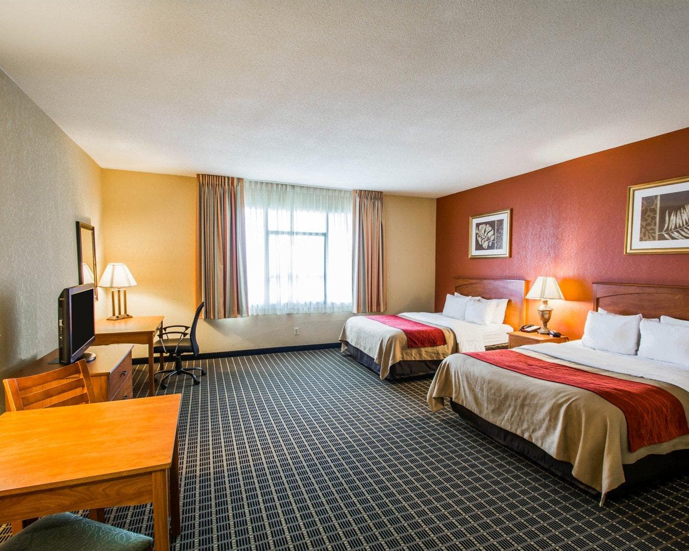 Clarion Inn & Suites Miami International Airport — 14