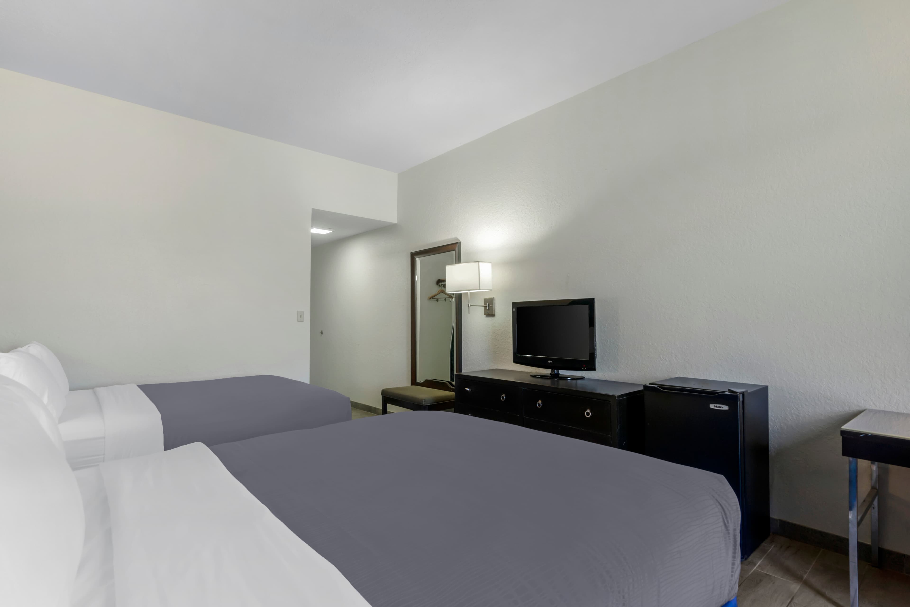 Rodeway Inn Wesley Chapel - Image 2
