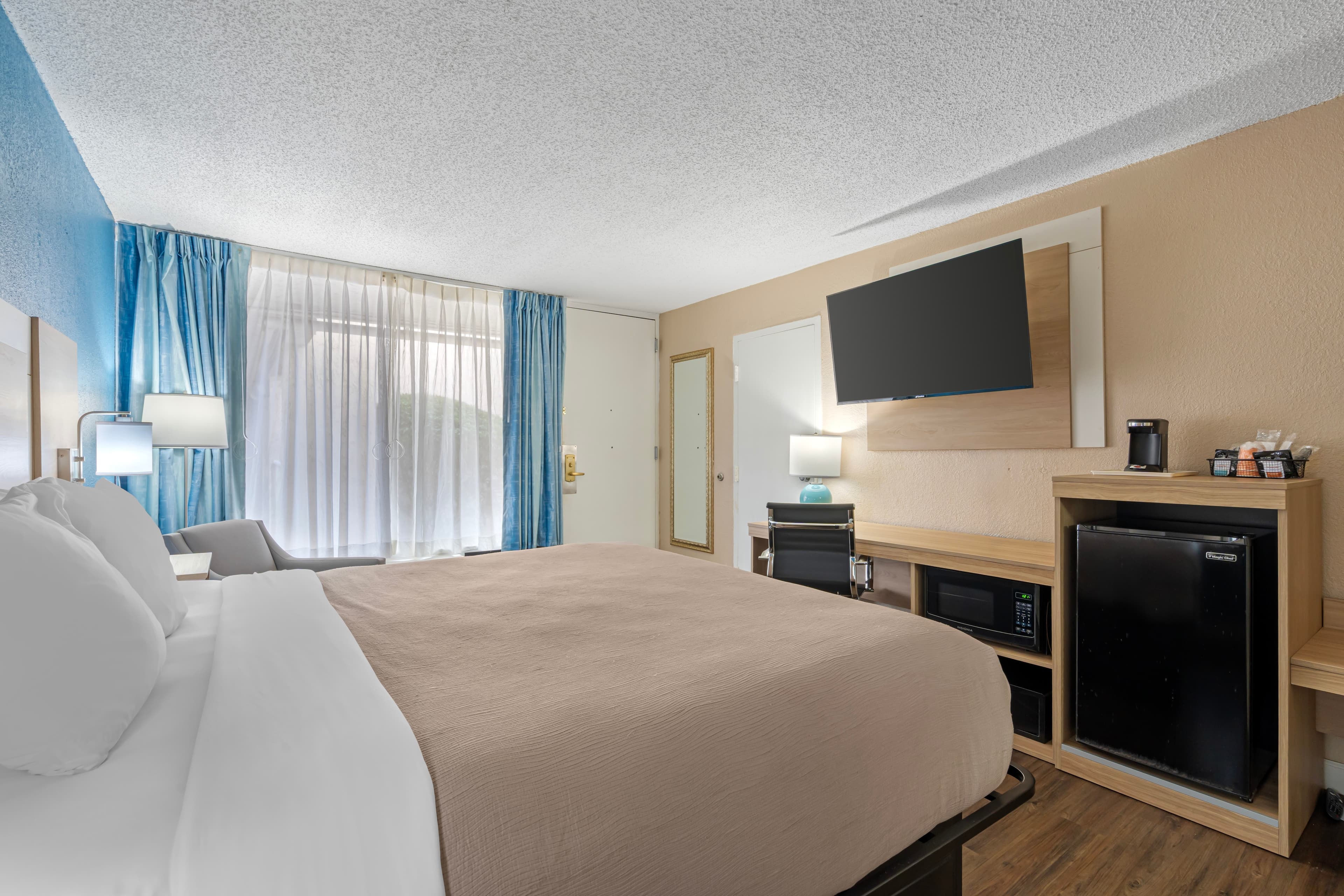 Quality Inn & Suites Conference Center - Image 5