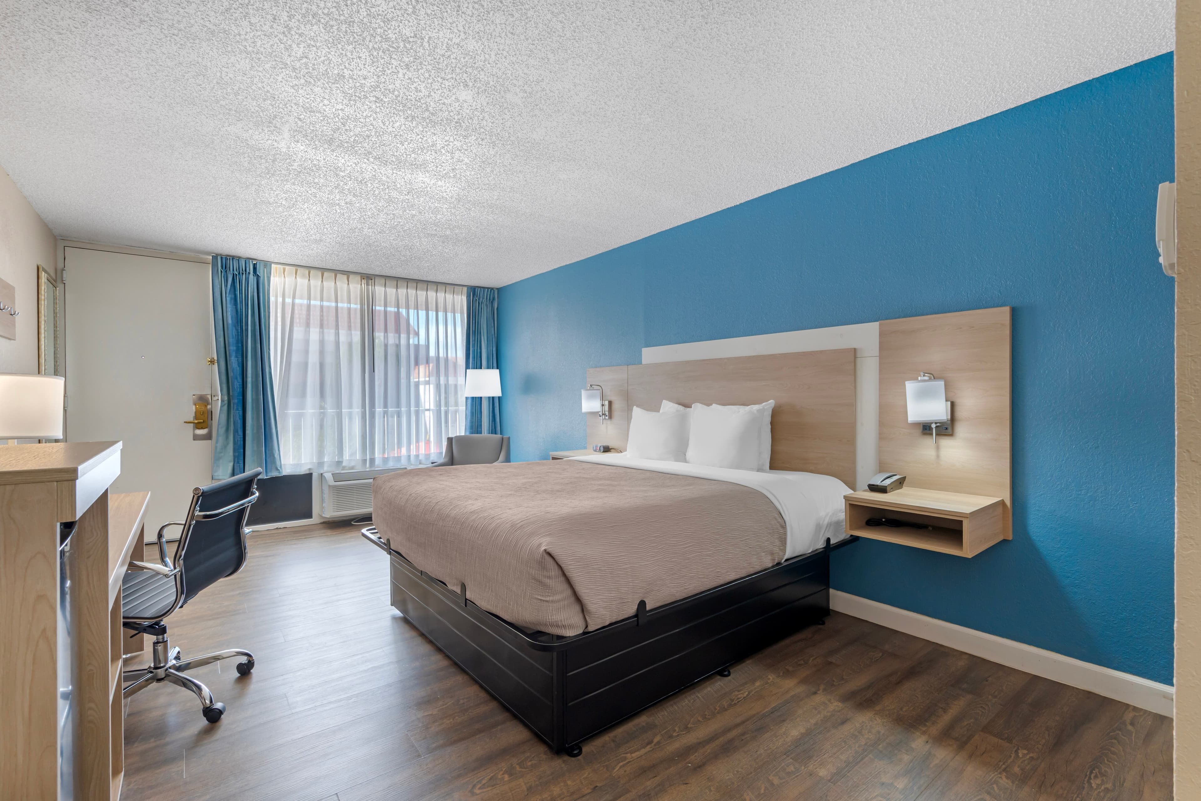 Quality Inn & Suites Conference Center — 12