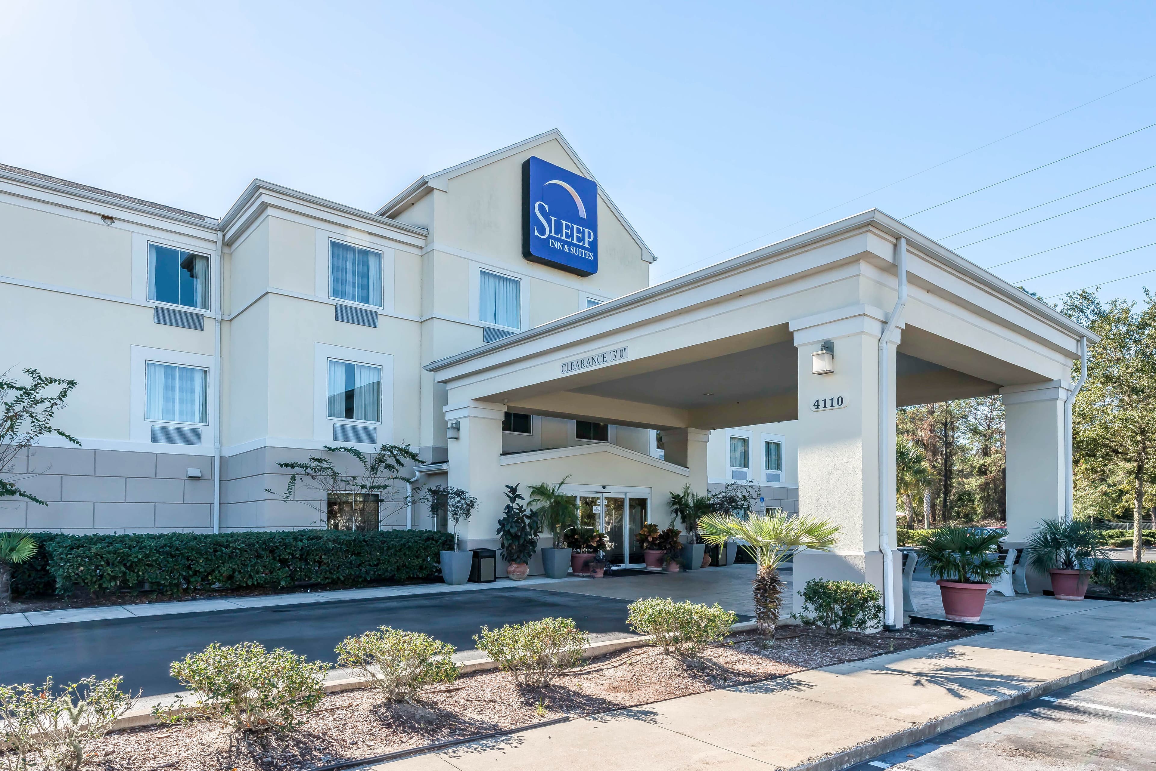 Sleep Inn & Suites University/Shands - Image 1