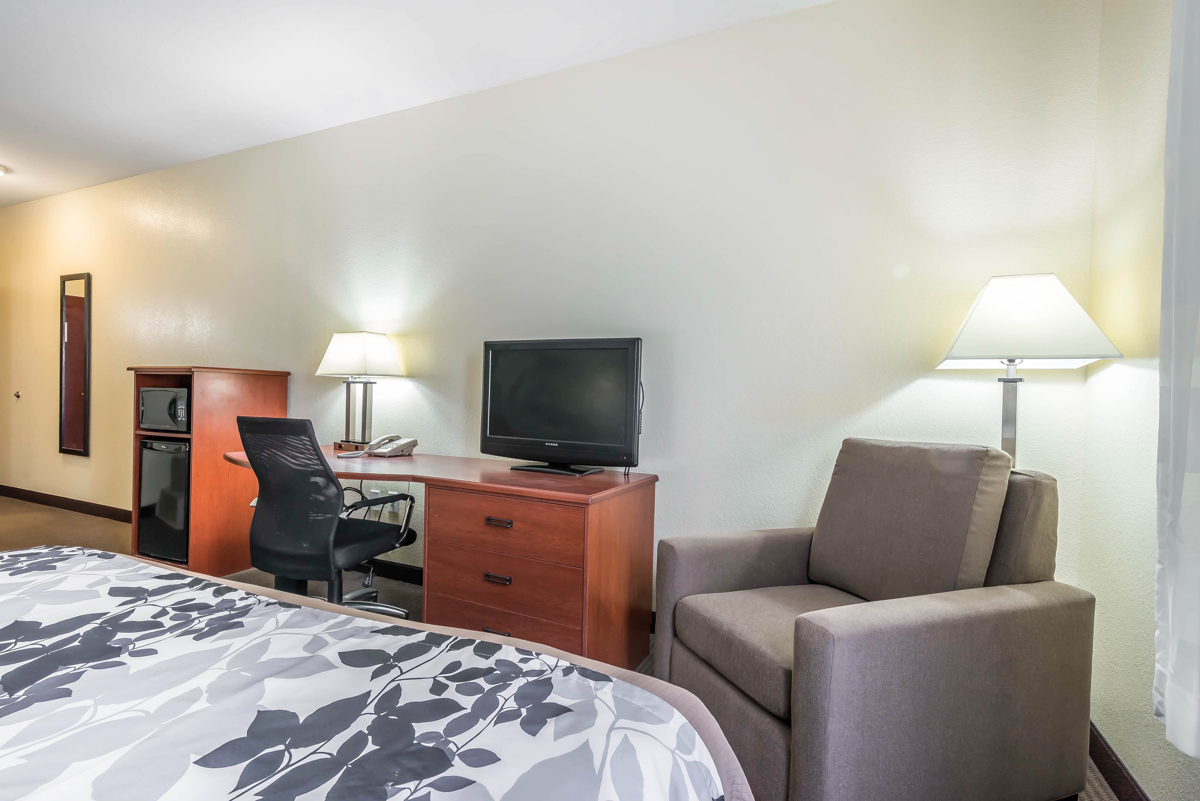 Sleep Inn & Suites University/Shands — 7