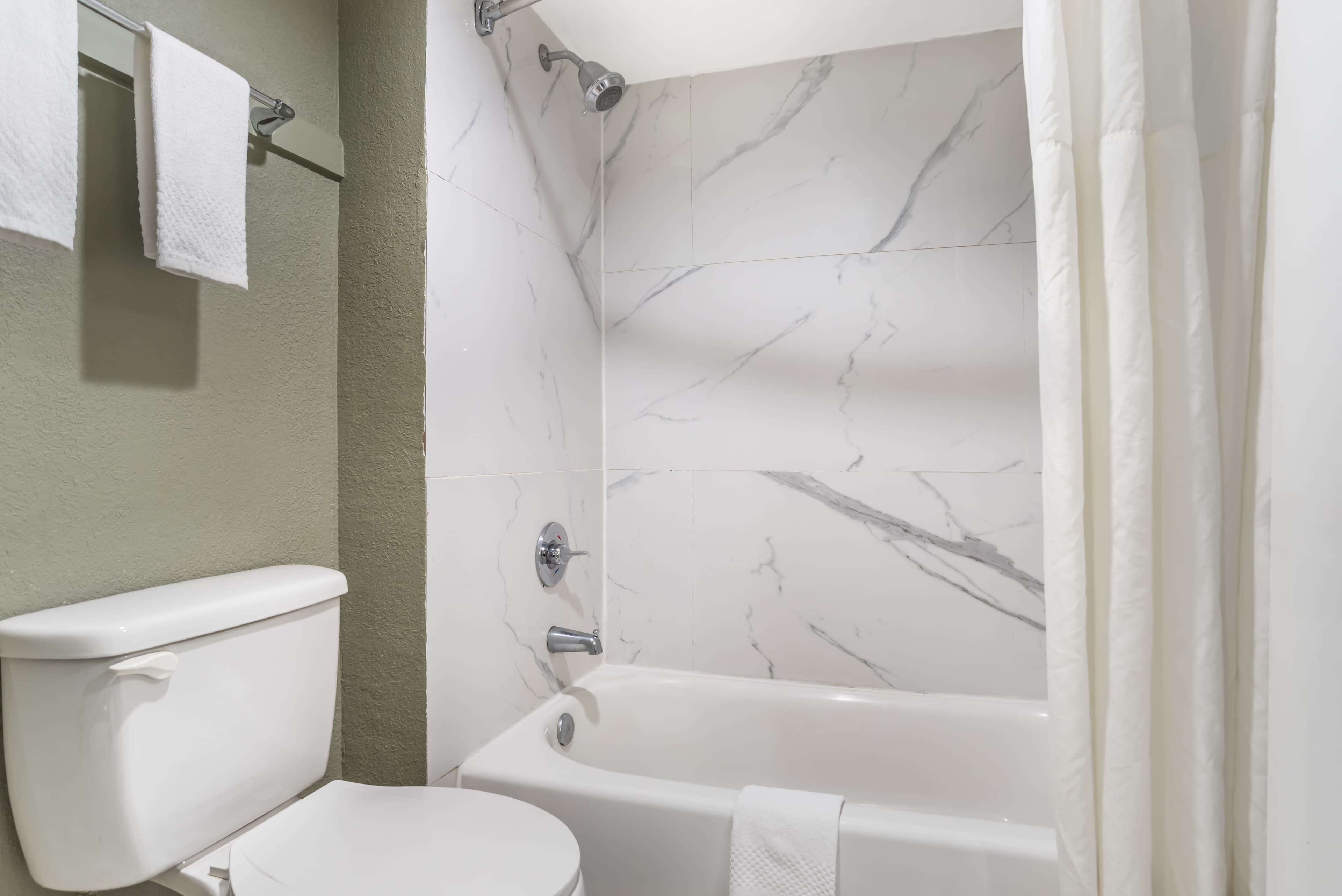 Quality Inn & Suites near Panama City Beach — 14