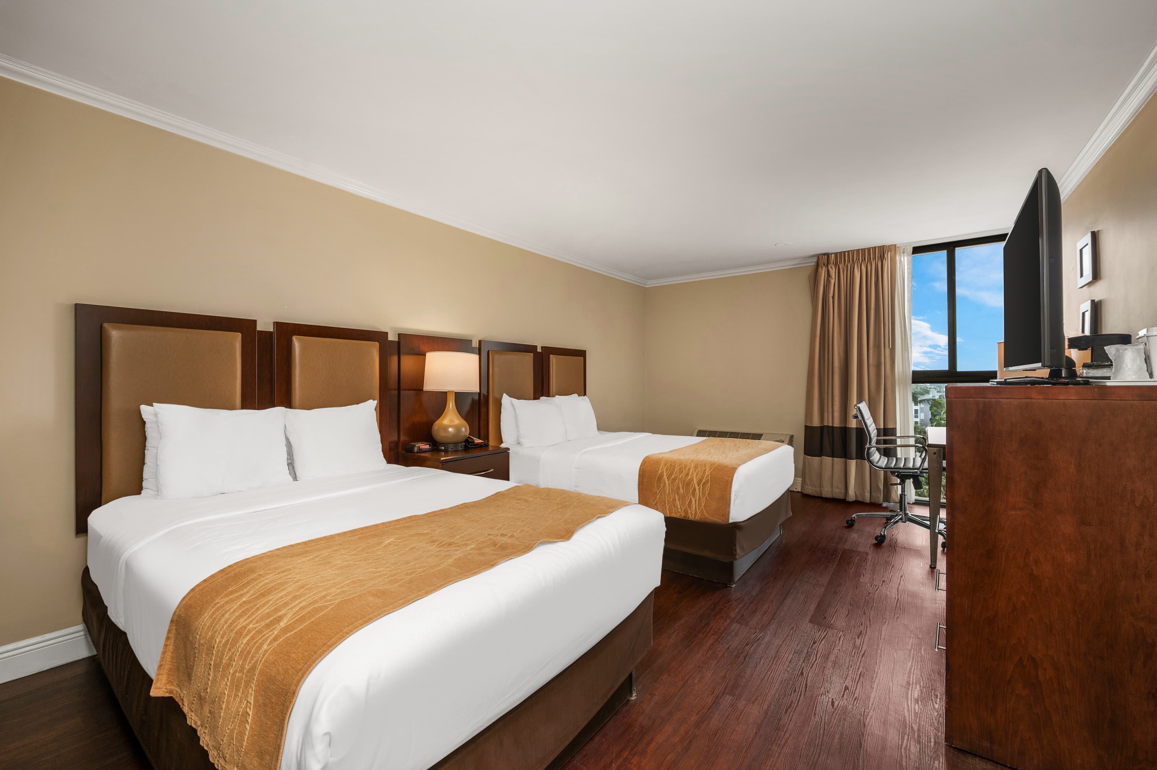 Comfort Inn Oceanside Deerfield Beach - Image 2