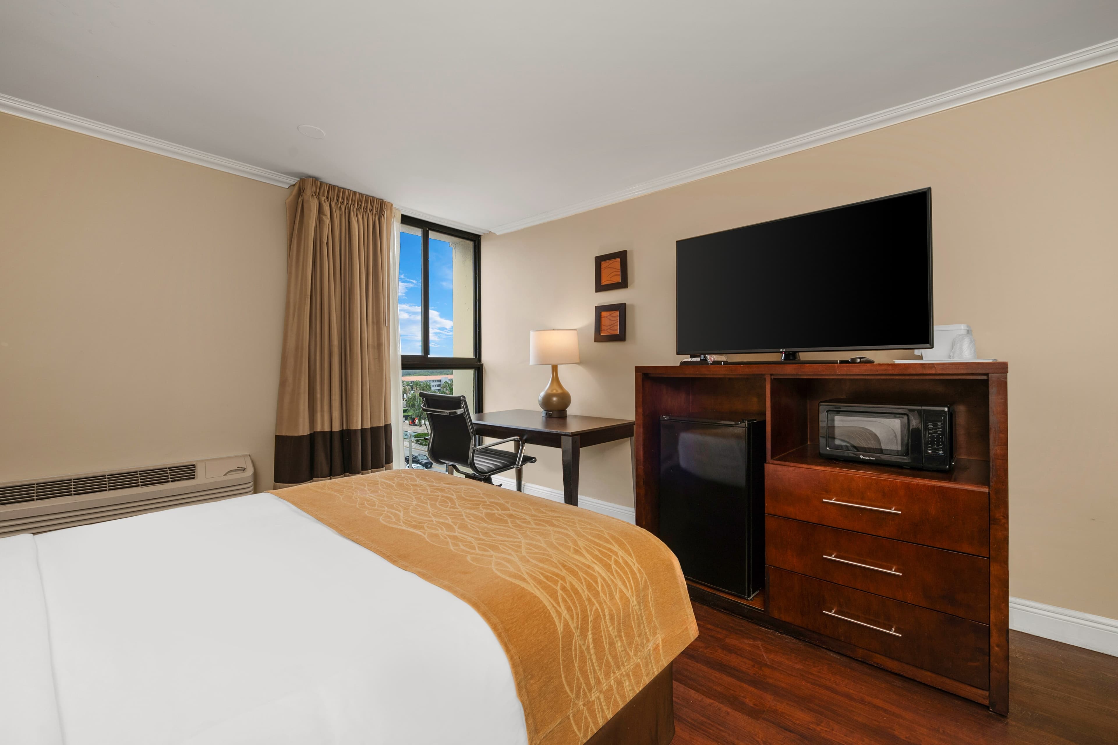 Comfort Inn Oceanside Deerfield Beach - Image 3