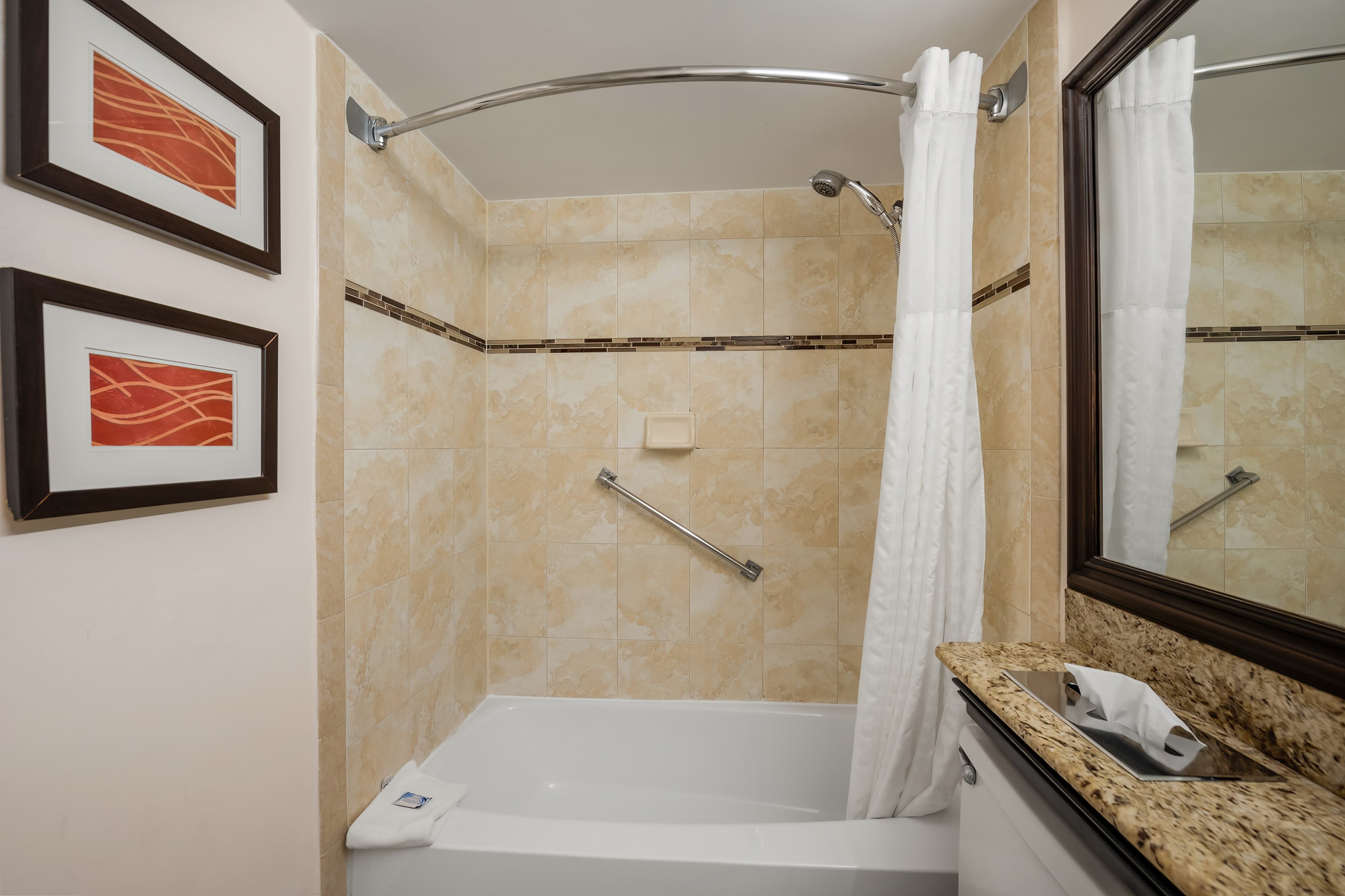 Comfort Inn Oceanside Deerfield Beach — 11